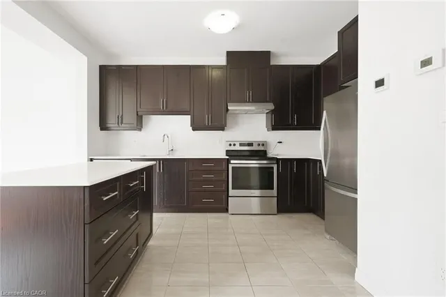 3996 Crown St, Beamsville 4