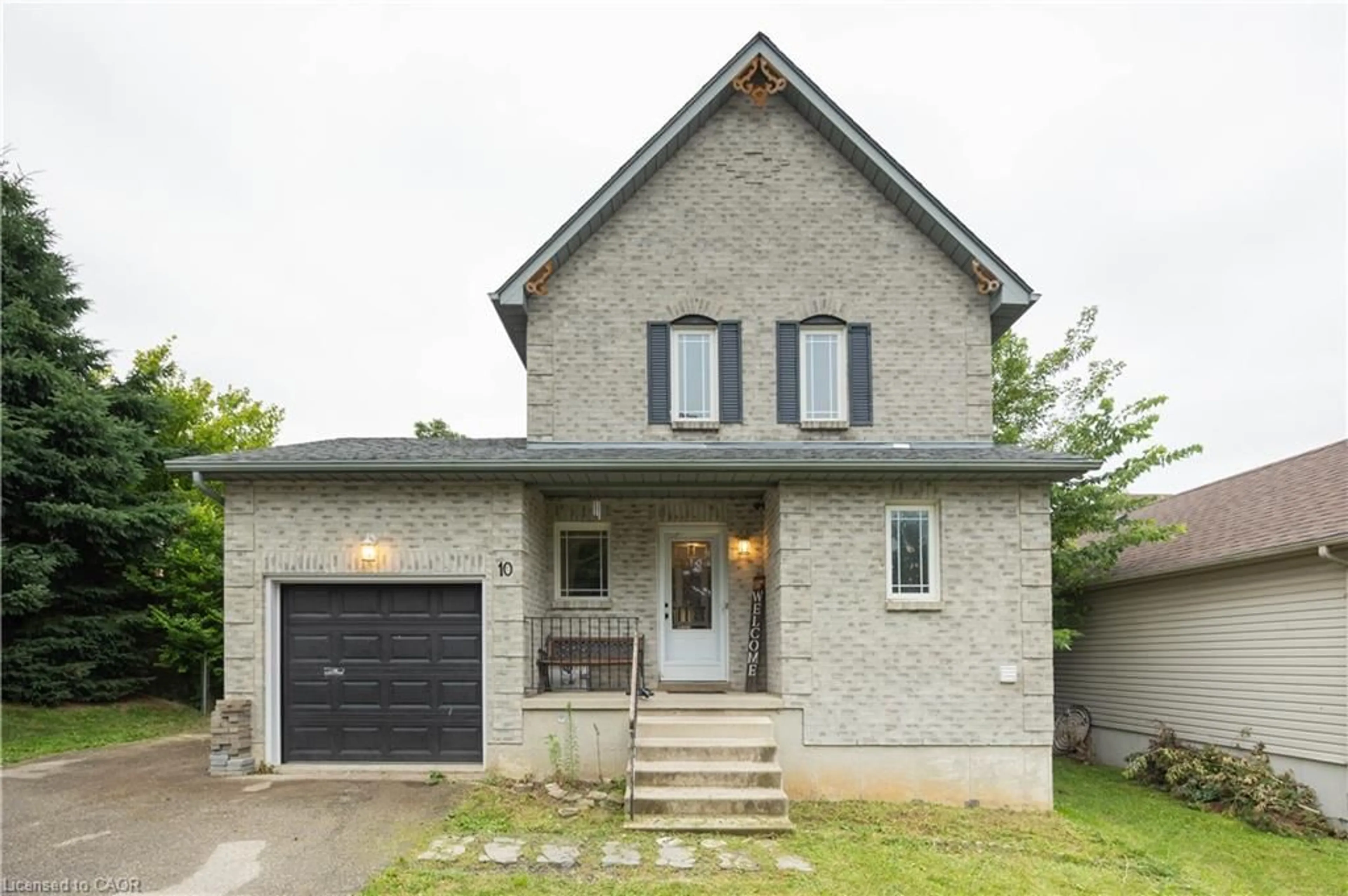 Home with brick exterior material, street for 10 Evergreen Crt, Brantford Ontario N3T 5J6