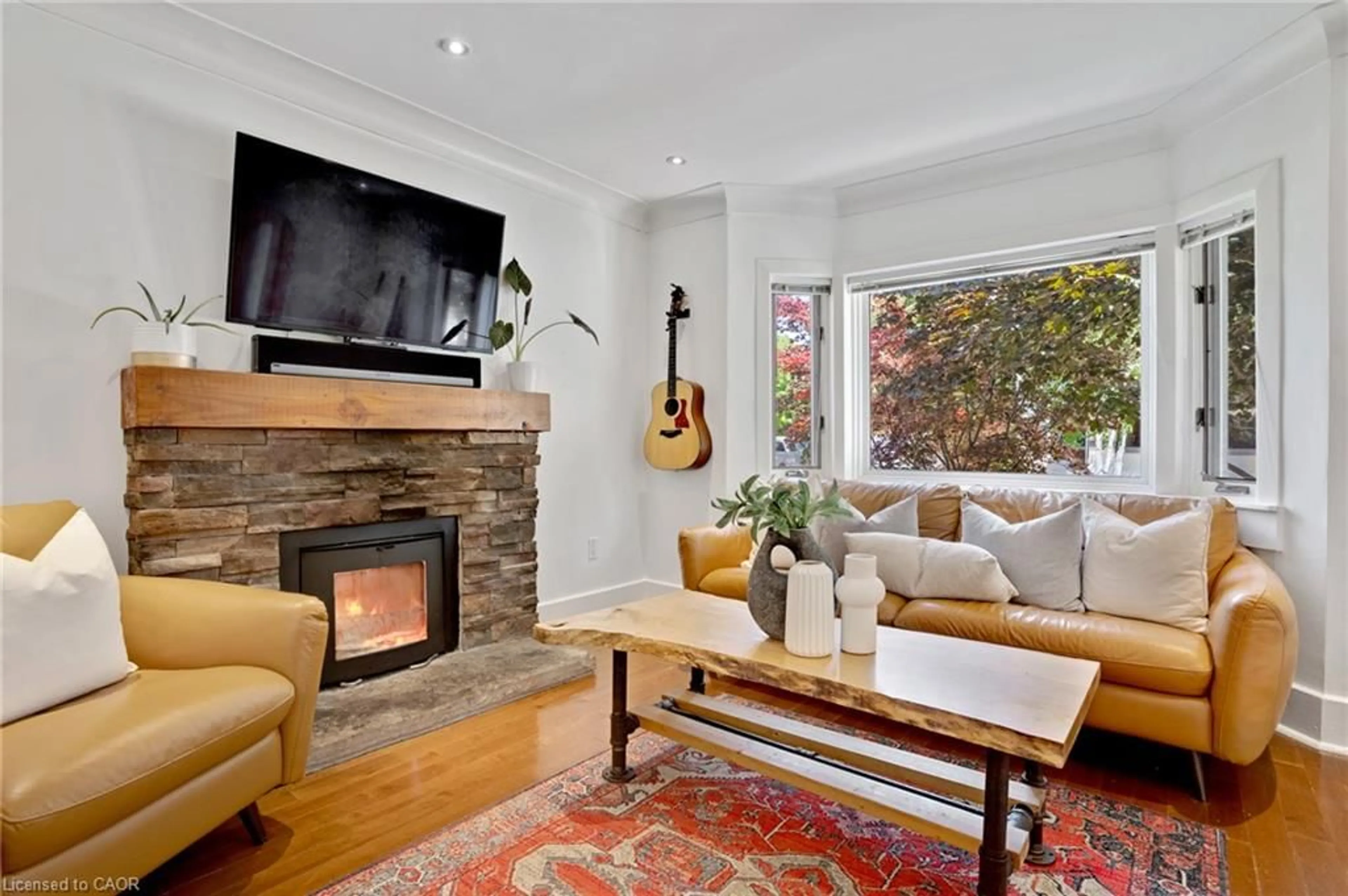 Living room with furniture, unknown for 18 West River St, Paris Ontario N3L 2T8