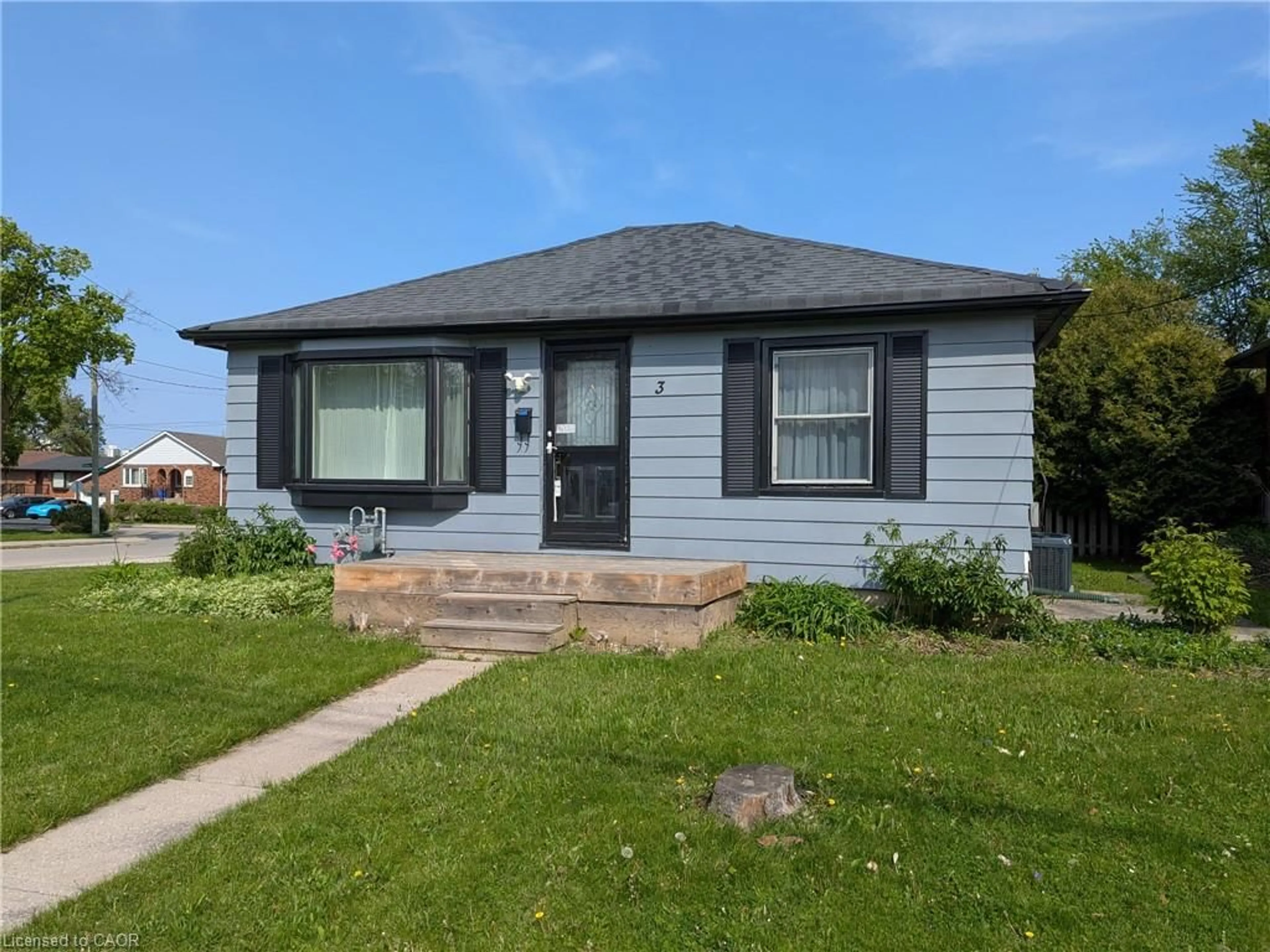 Home with vinyl exterior material, street for 3 Maitland Ave, Hamilton Ontario L9A 3J4