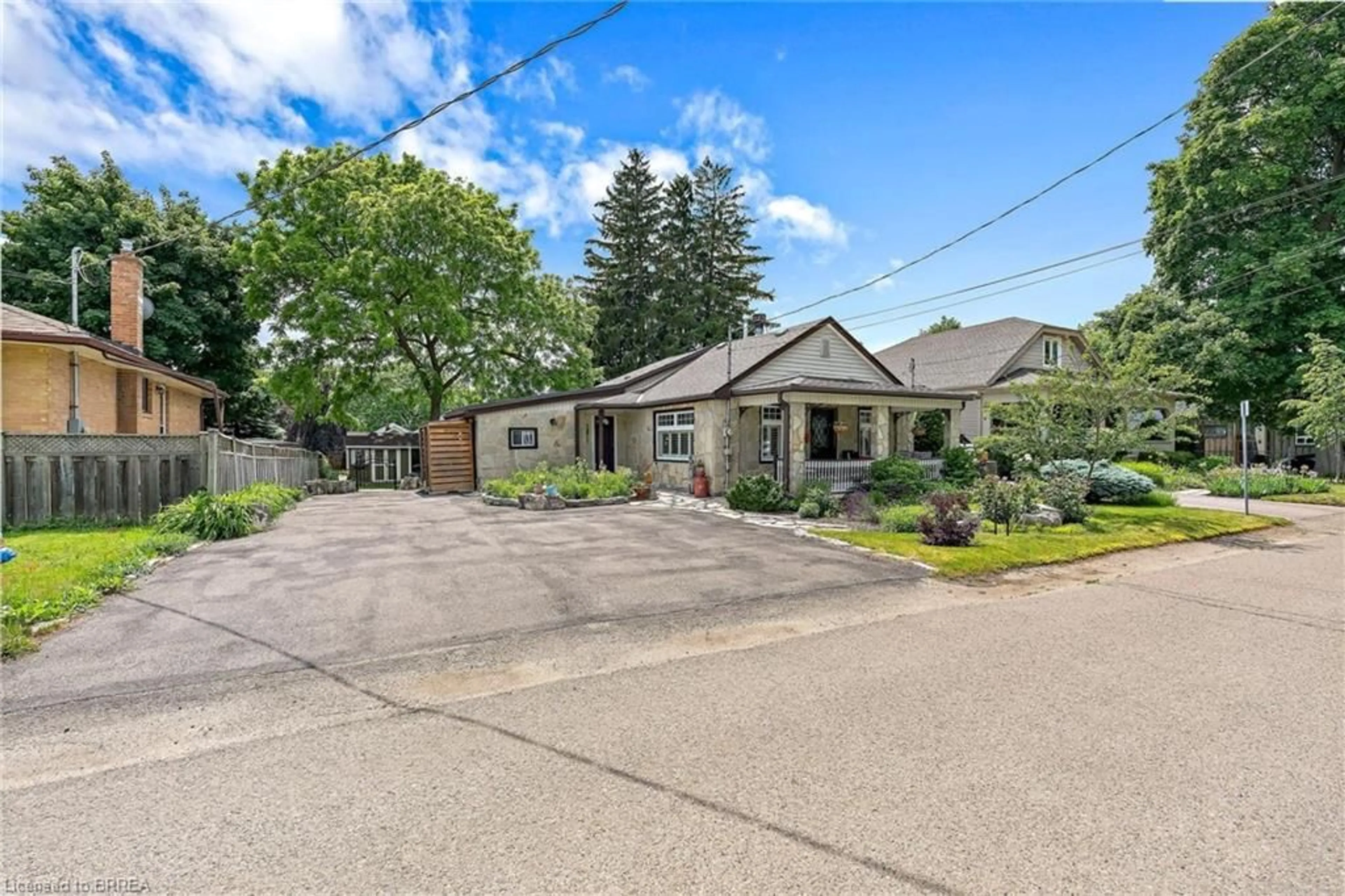 Unknown for 30 Victoria St, Halton Hills Ontario L7G 3N6