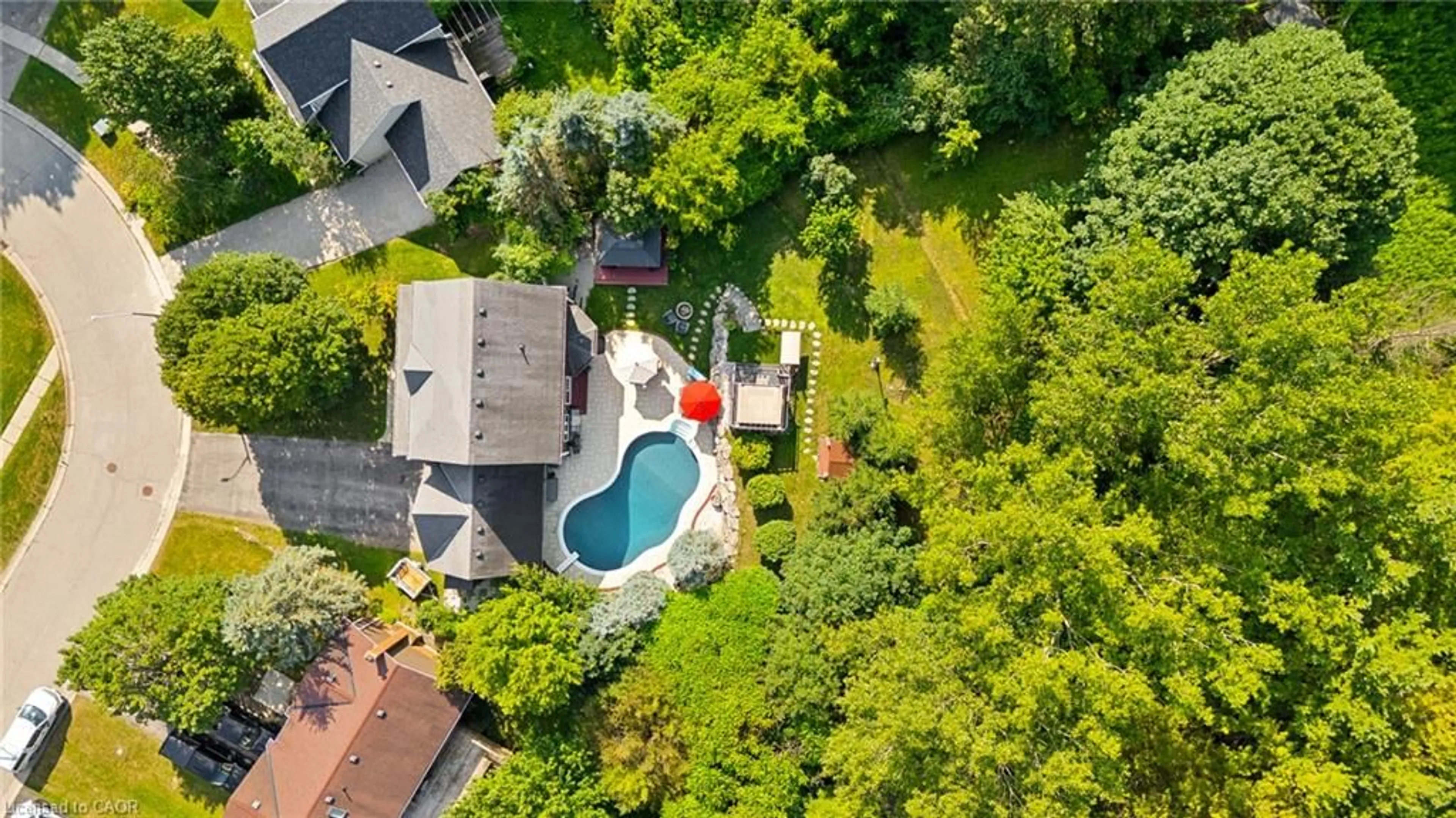 A pic from outside/outdoor area/front of a property/back of a property/a pic from drone, unknown for 243 Christie St, Rockwood Ontario N0B 2K0