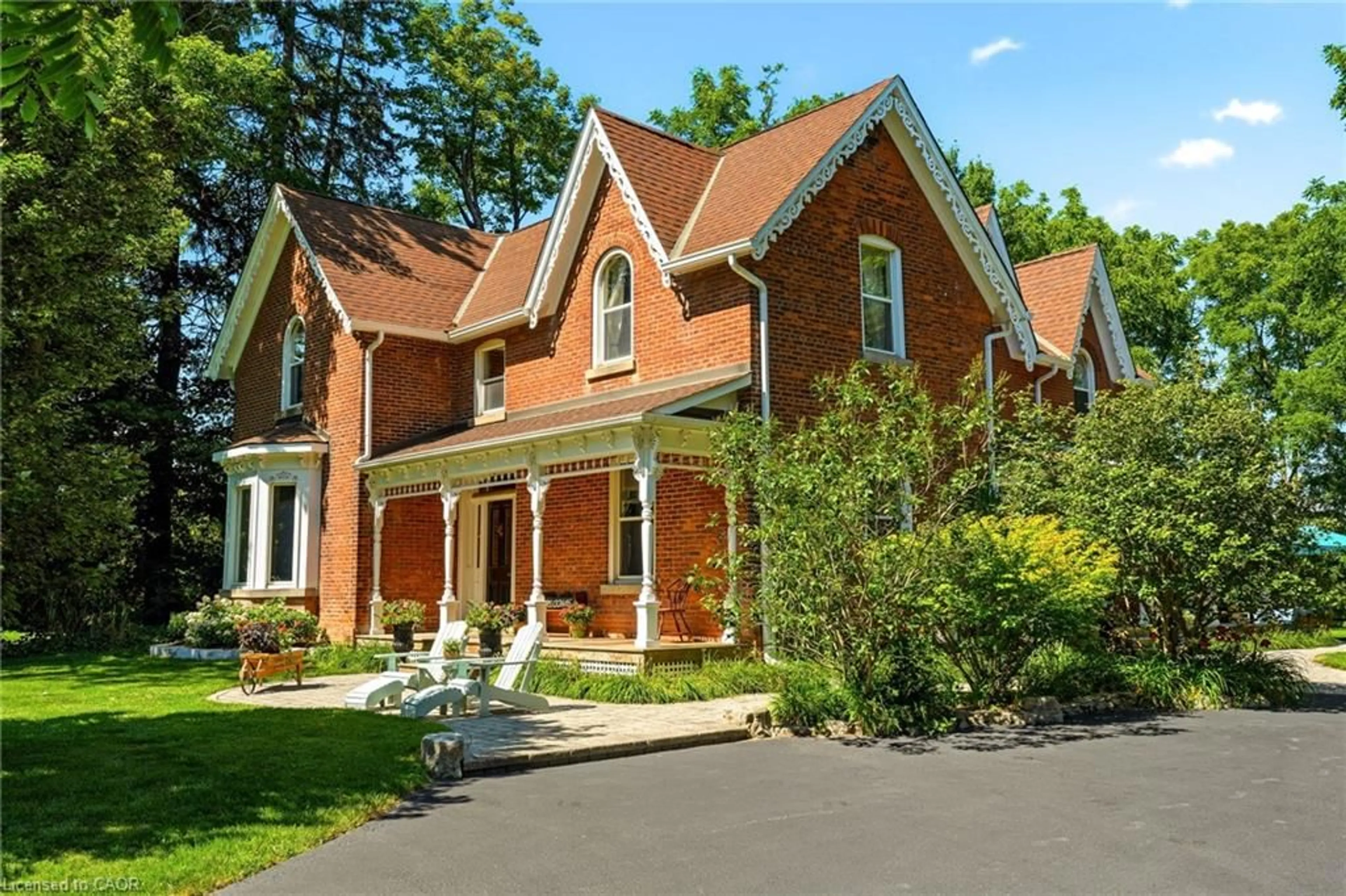 Home with brick exterior material, street for 5515 Blind Line, Burlington Ontario L7P 0B1