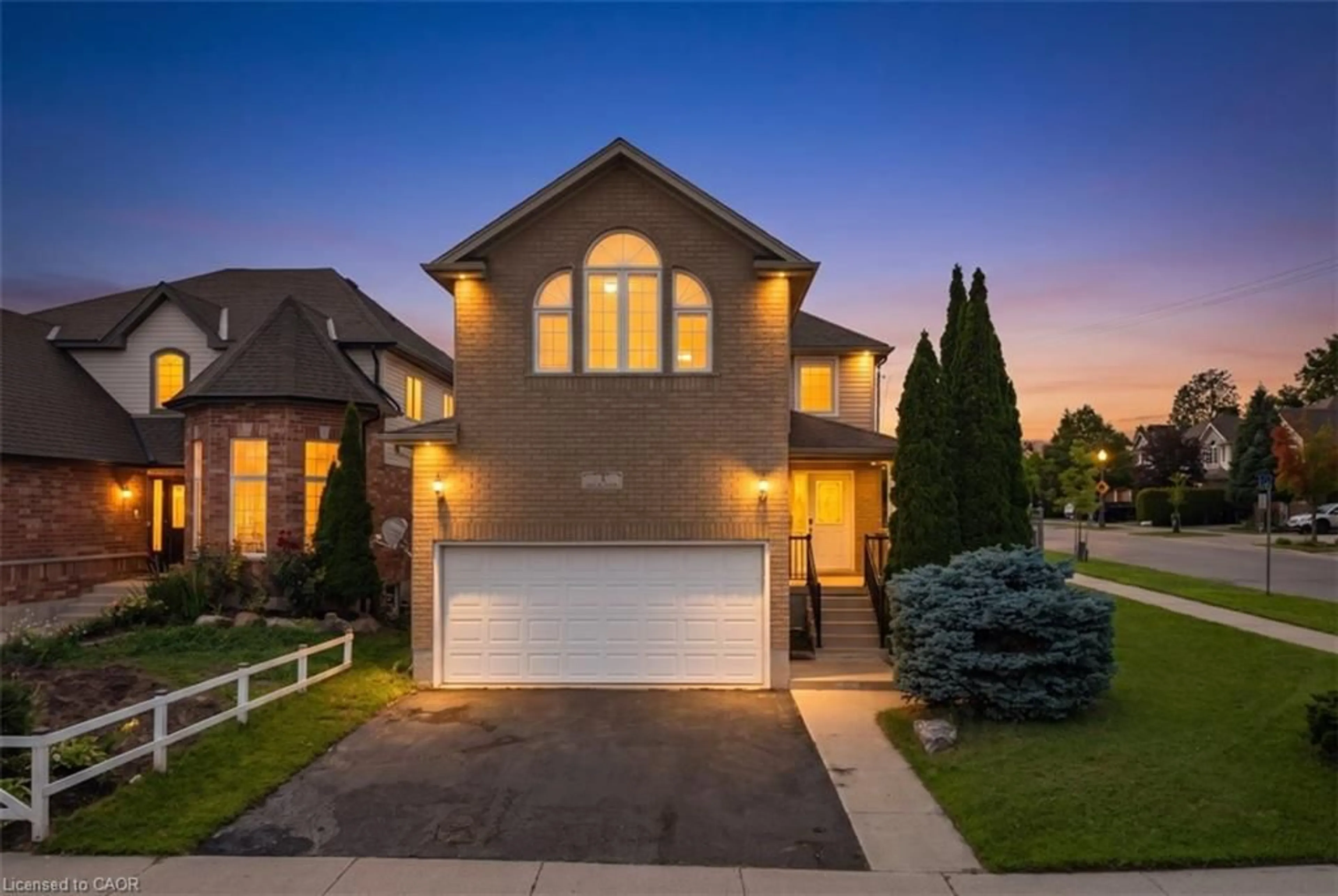 Home with brick exterior material, street for 3 Apple Ridge Dr, Kitchener Ontario N2P 2R8