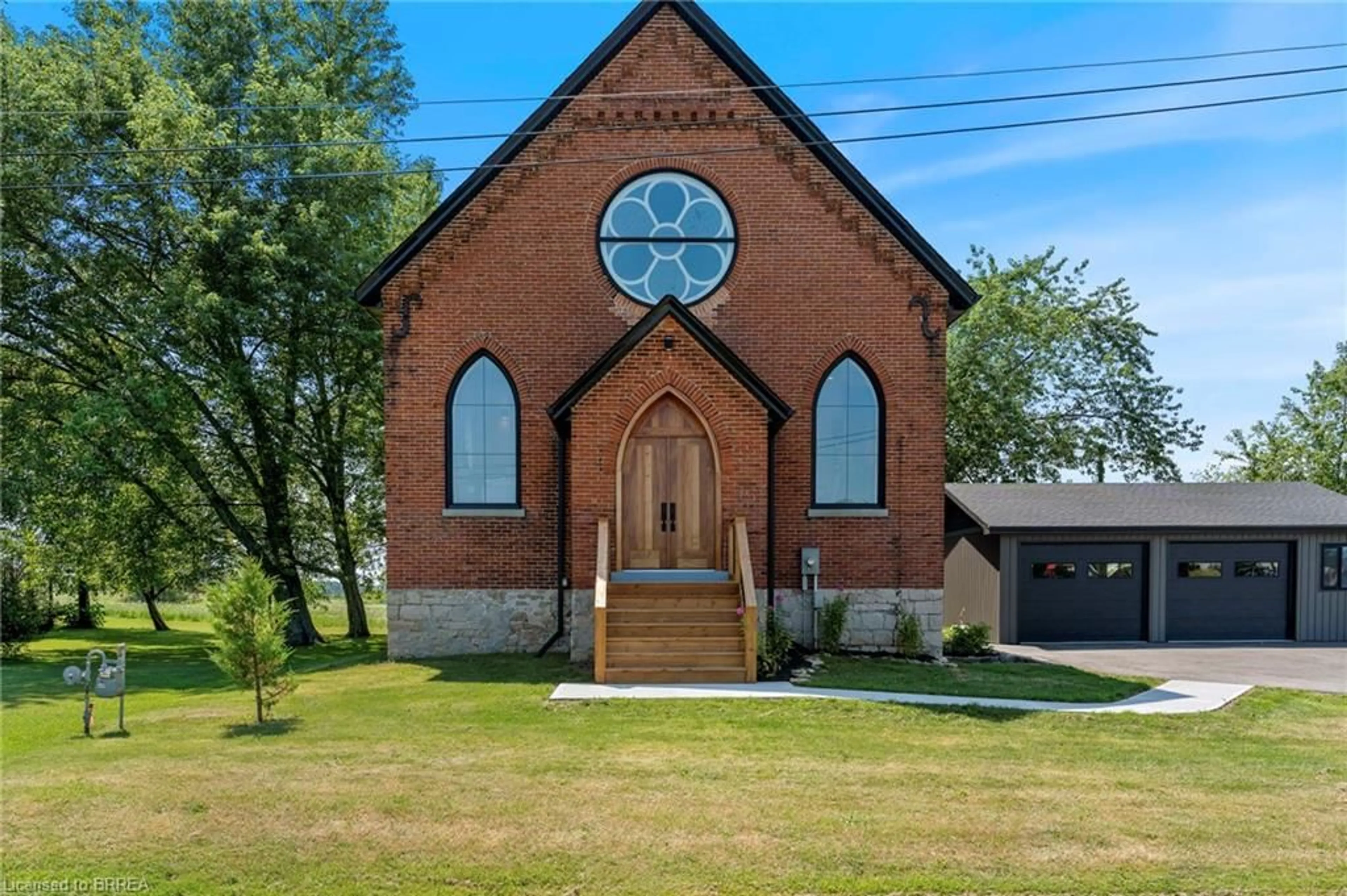 Home with brick exterior material, building for 273 South Cayuga Rd, Dunnville Ontario N1A 2W8