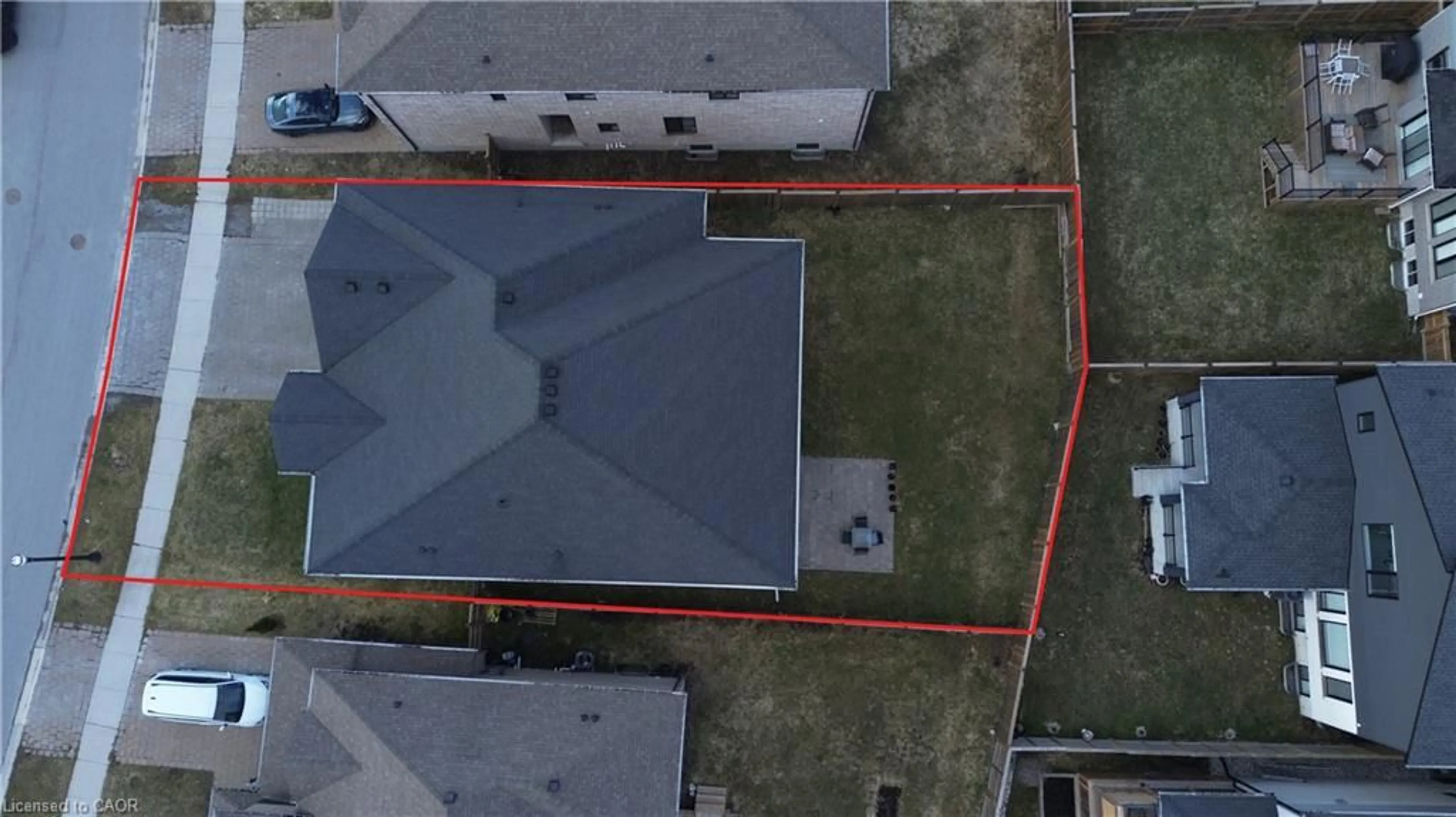 A pic from outside/outdoor area/front of a property/back of a property/a pic from drone, building for 2000 Maddex Way, London Ontario N5X 0M9