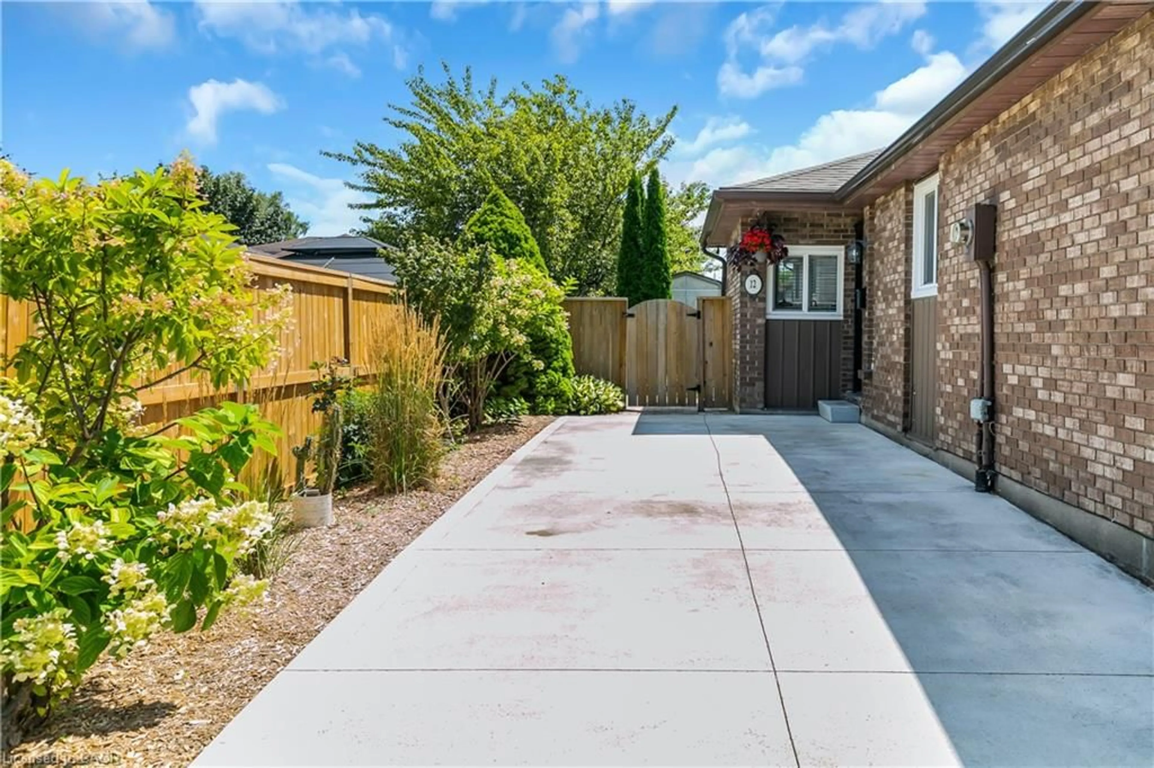 Unknown for 12 Earl Dr, Chatham Ontario N7M 5Z2