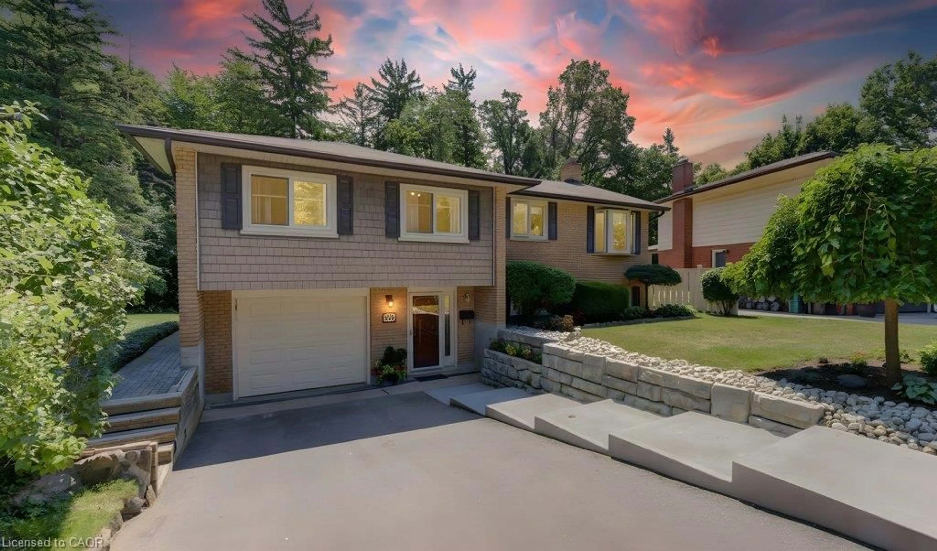 Unknown for 518 Twin Oaks Cres, Waterloo Ontario N2L 4R8
