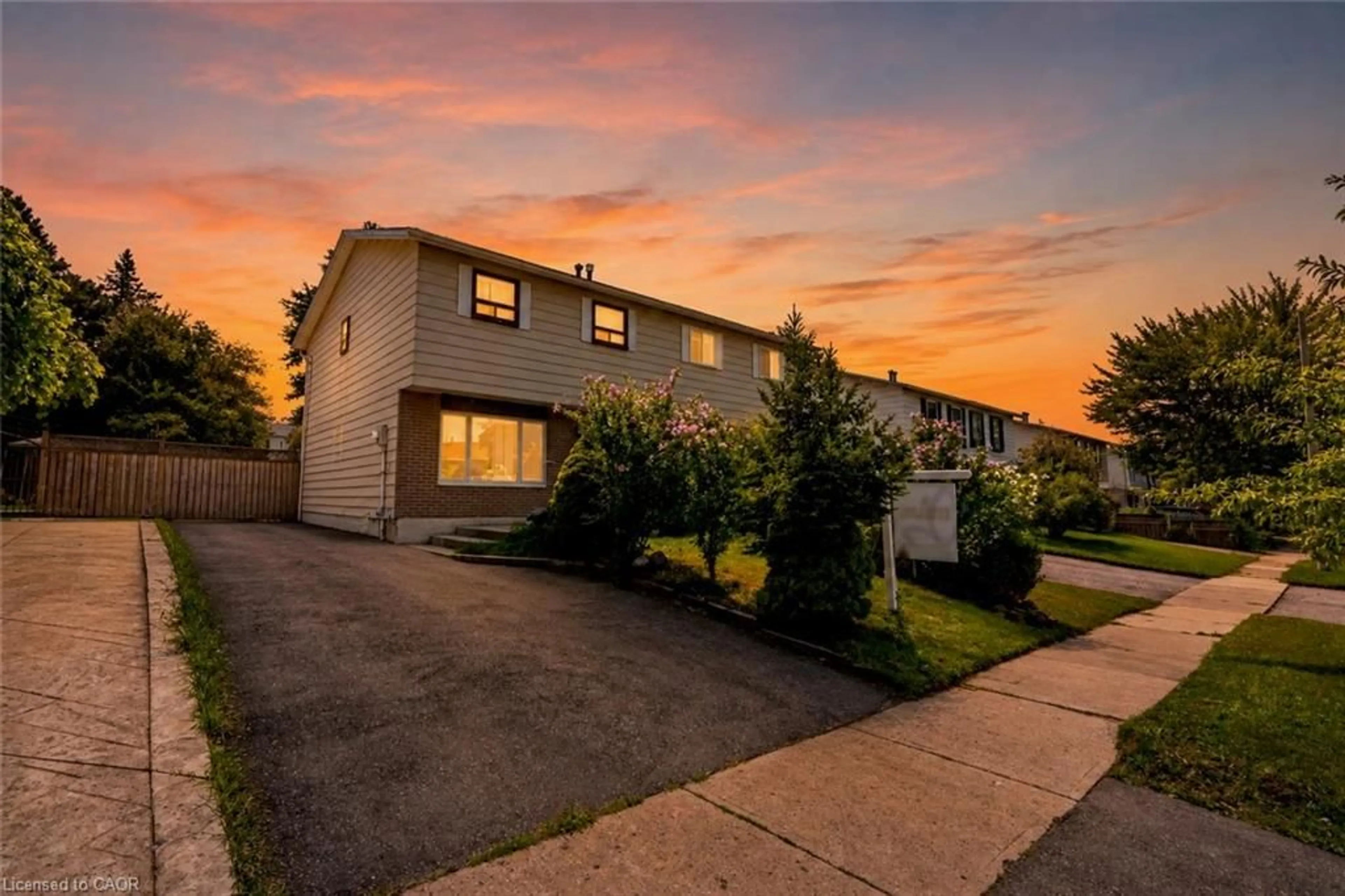 Unknown for 24 Bramhall Cir, Brampton Ontario L6V 2G4