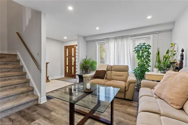 24 Bramhall Cir, Brampton 3