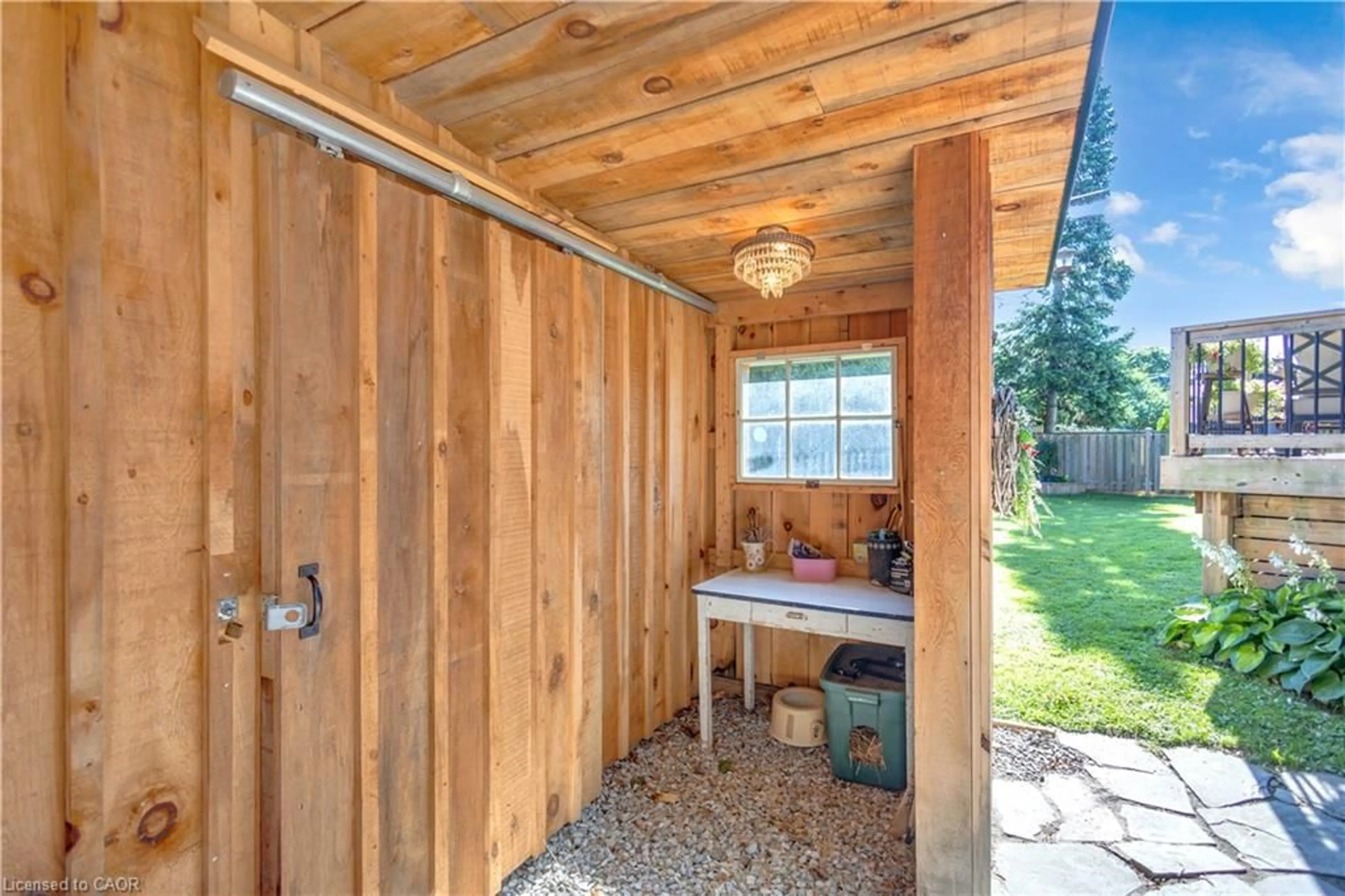 Shed for 71 Alexander Dr, Brantford Ontario N3T 5C6