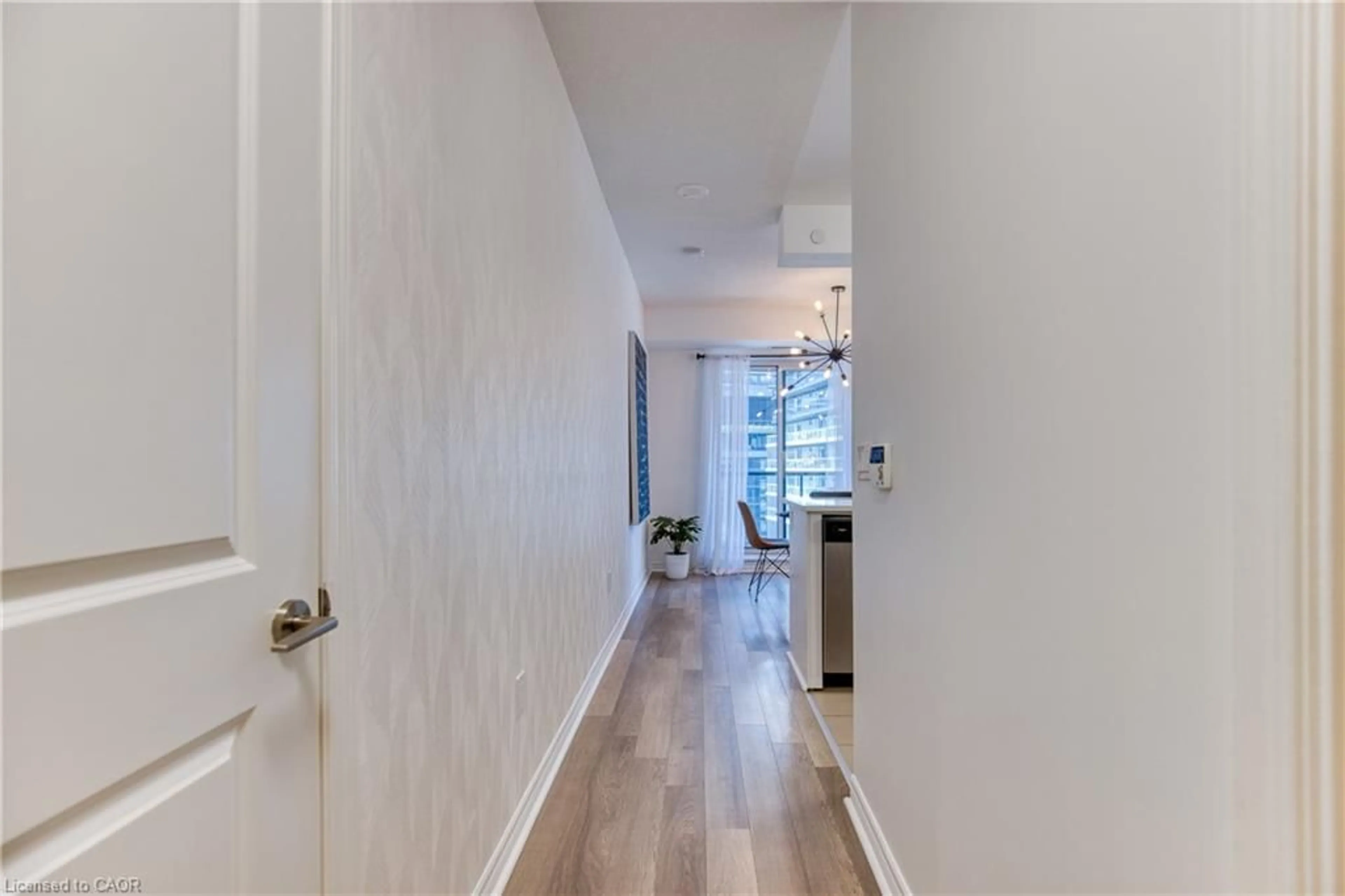 Indoor entryway for 39 Annie Craig Dr #905, Toronto Ontario M8V 0H1