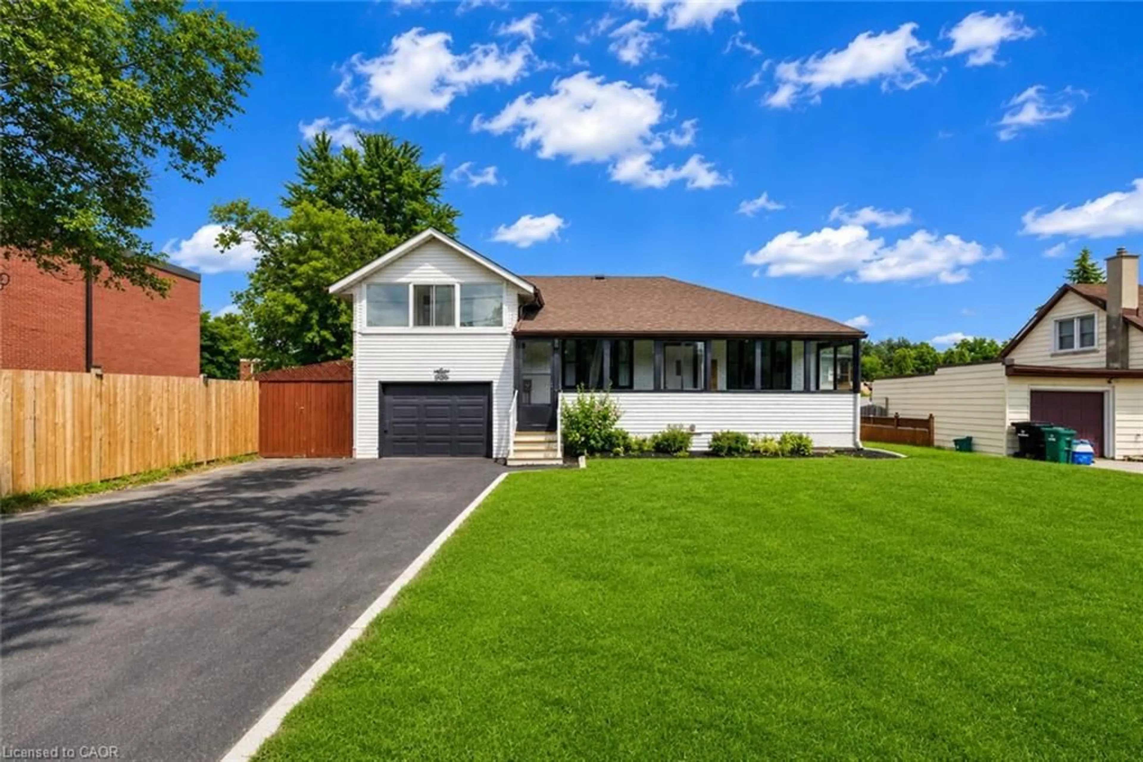 Home with vinyl exterior material, street for 182 Avalon Pl, Kitchener Ontario N2M 4N8