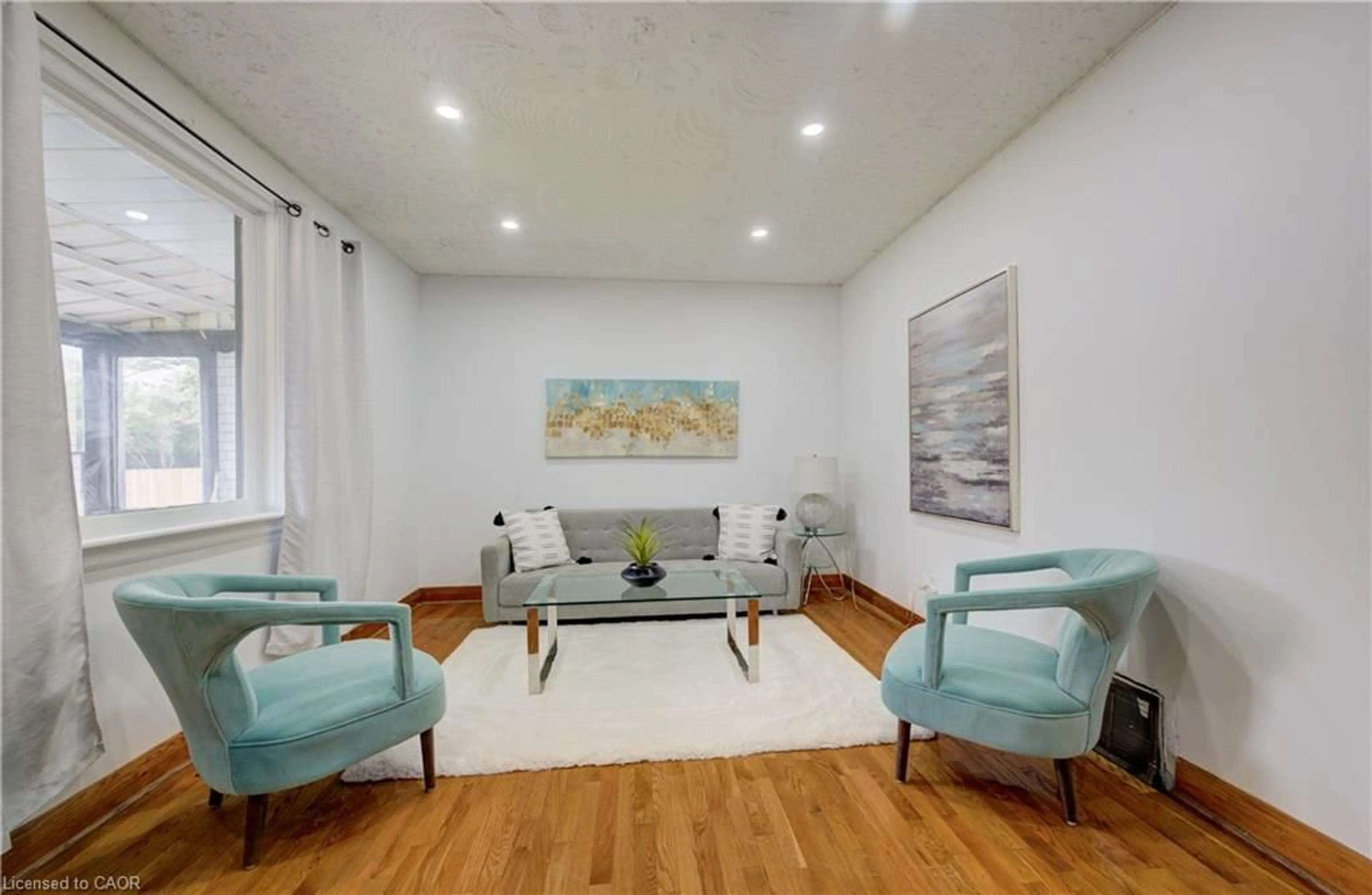 Living room with furniture, unknown for 182 Avalon Pl, Kitchener Ontario N2M 4N8
