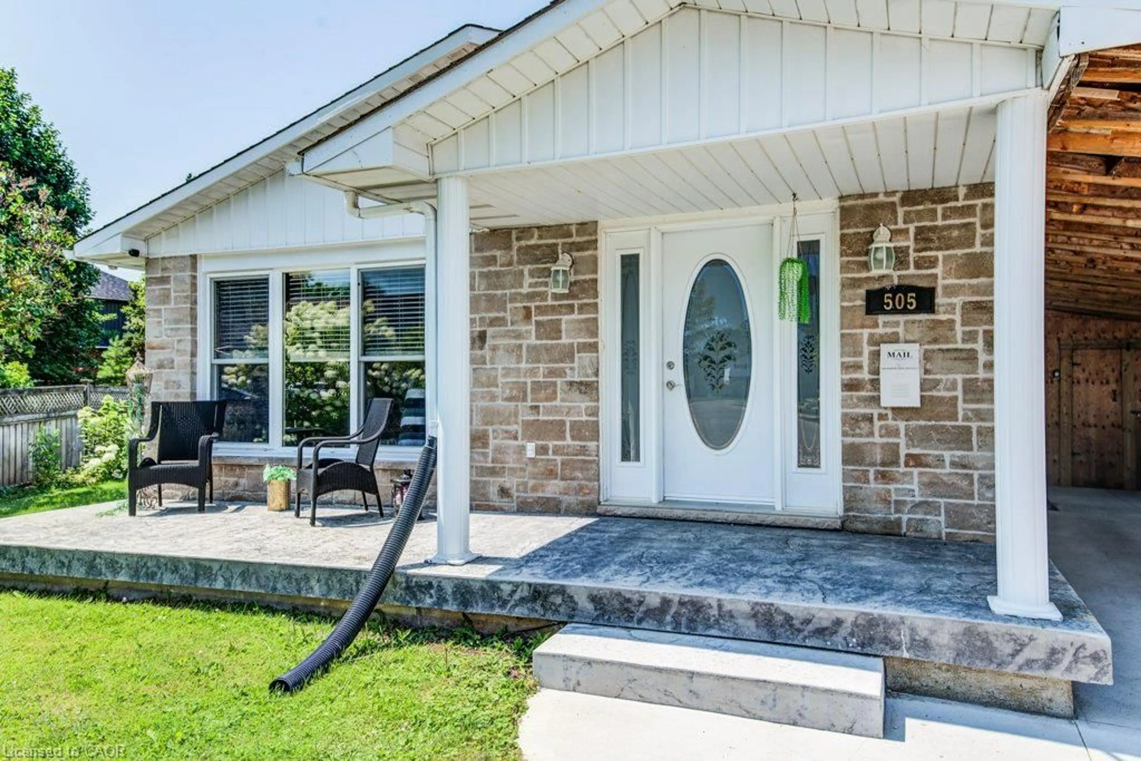Home with vinyl exterior material, street for 505 Briarwood Ave, Listowel Ontario N4W 3P9