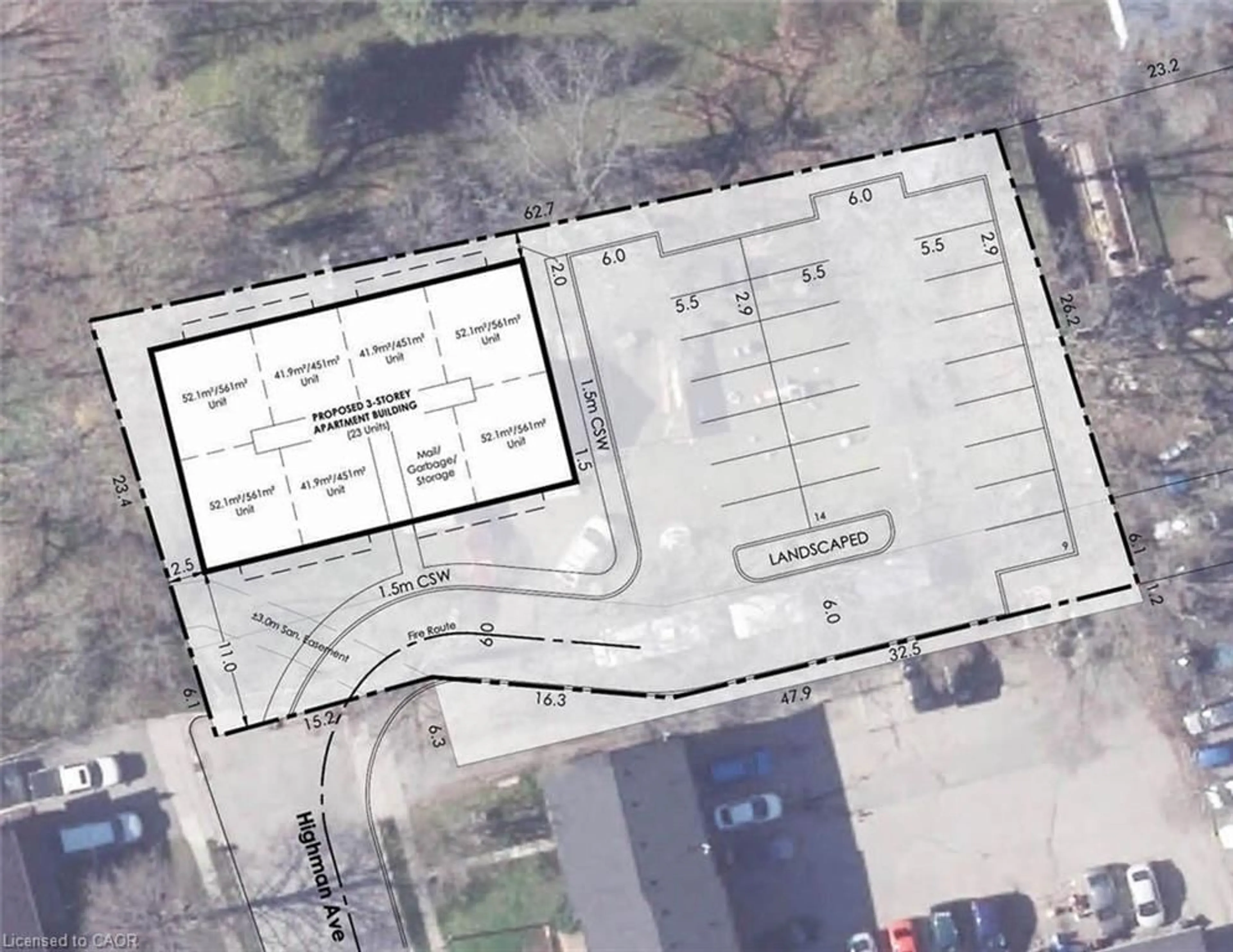 A pic from outside/outdoor area/front of a property/back of a property/a pic from drone, building for 17 Highman Ave, Cambridge Ontario N1R 3L6