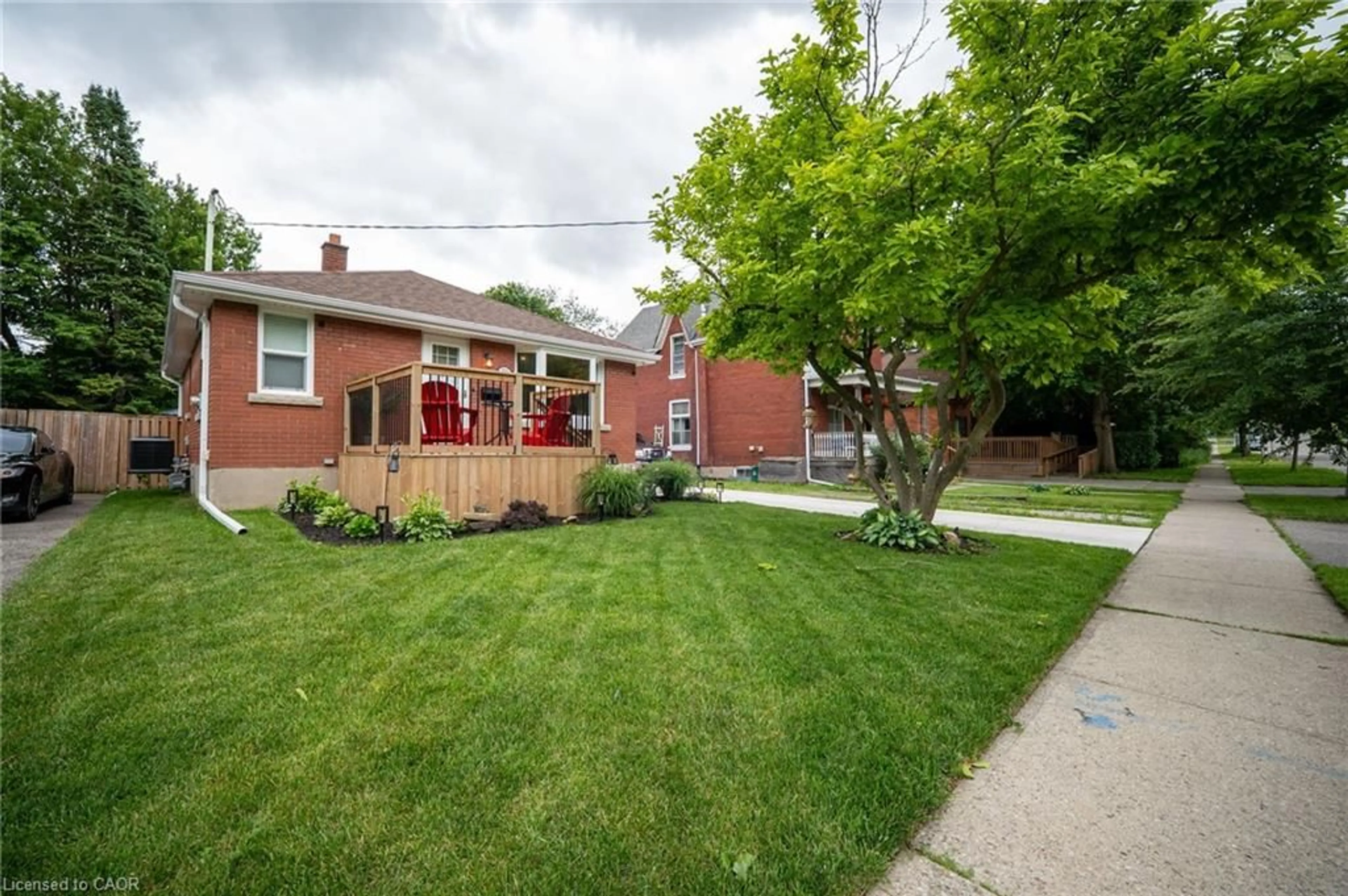Patio, street for 115 Sheridan St, Brantford Ontario N3S 4P5