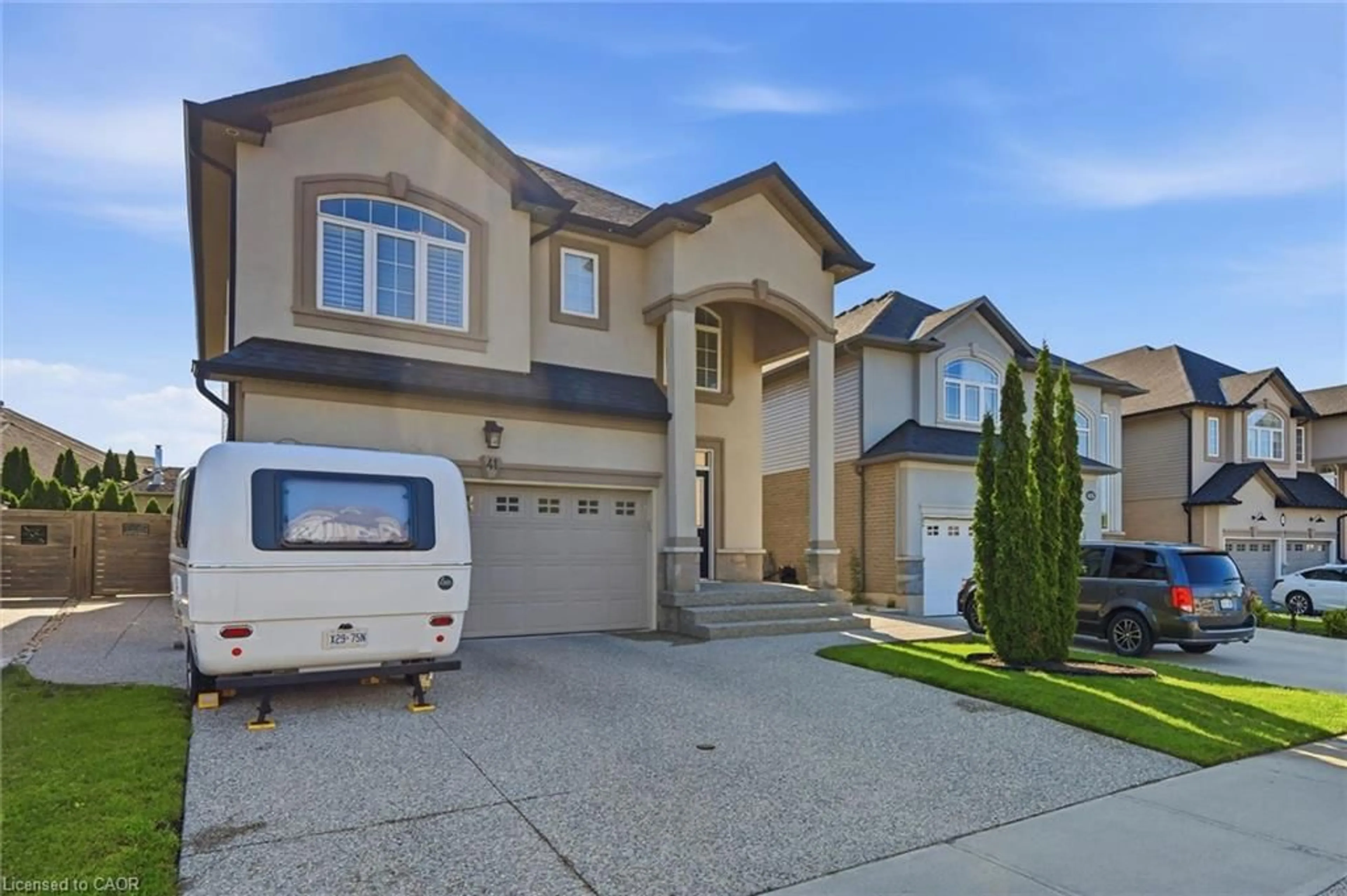 Home with vinyl exterior material, street for 41 Aquasanta Cres, Hamilton Ontario L9B 0H8