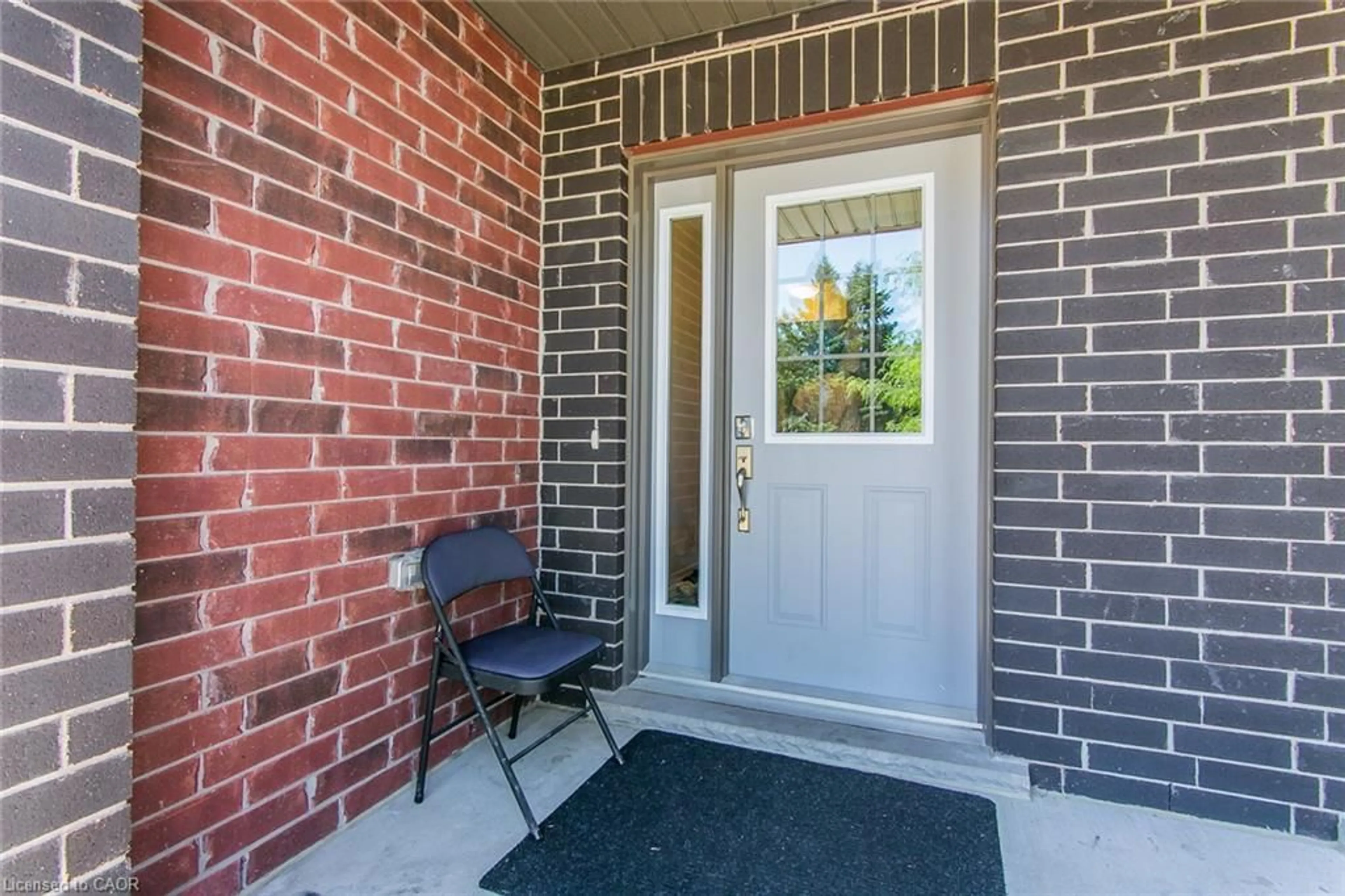 Indoor entryway for 311 Woolwich St #43, Waterloo Ontario N2K 0H4