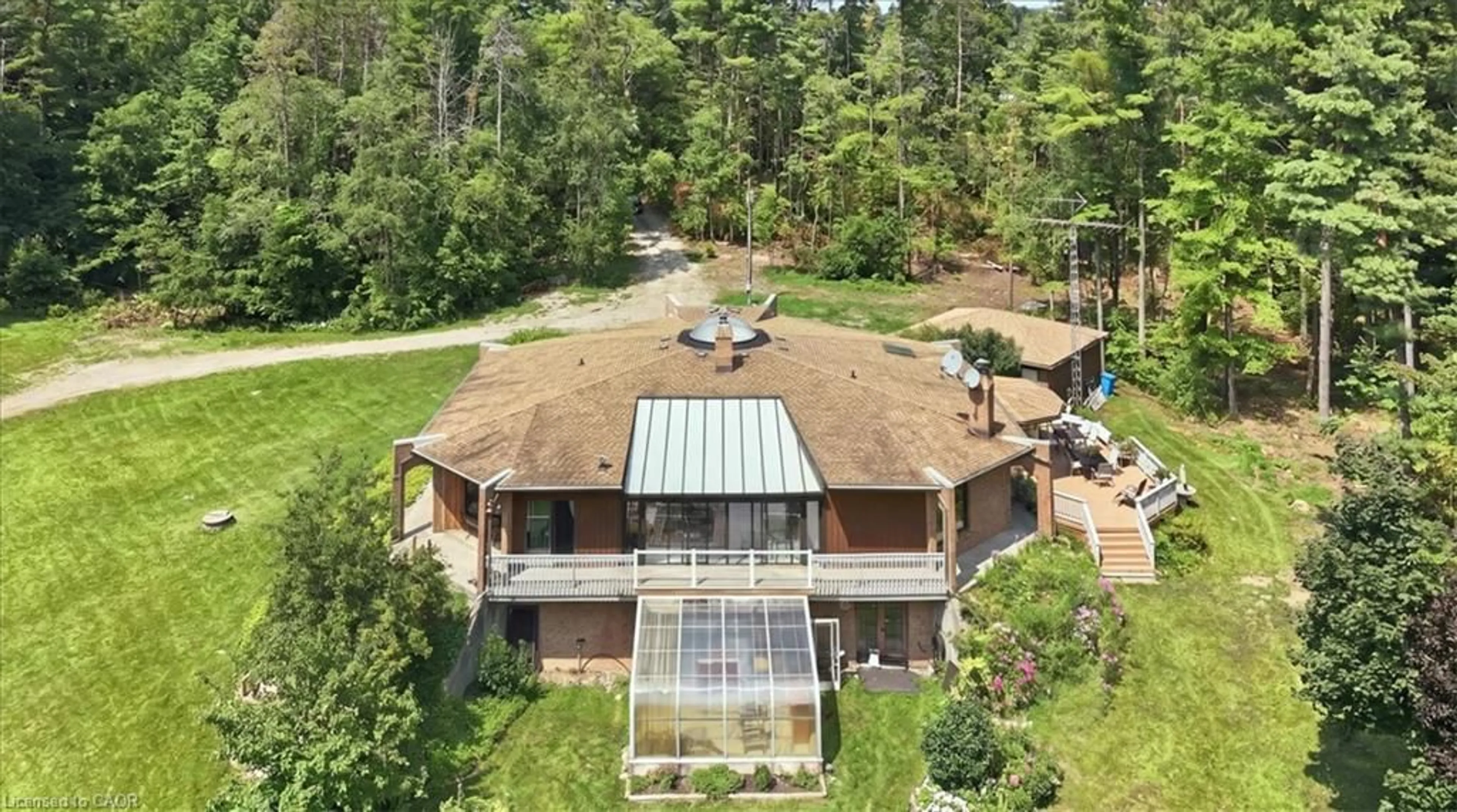 A pic from outside/outdoor area/front of a property/back of a property/a pic from drone, building for 847294 Township Road 9, Drumbo Ontario N0J 1G0