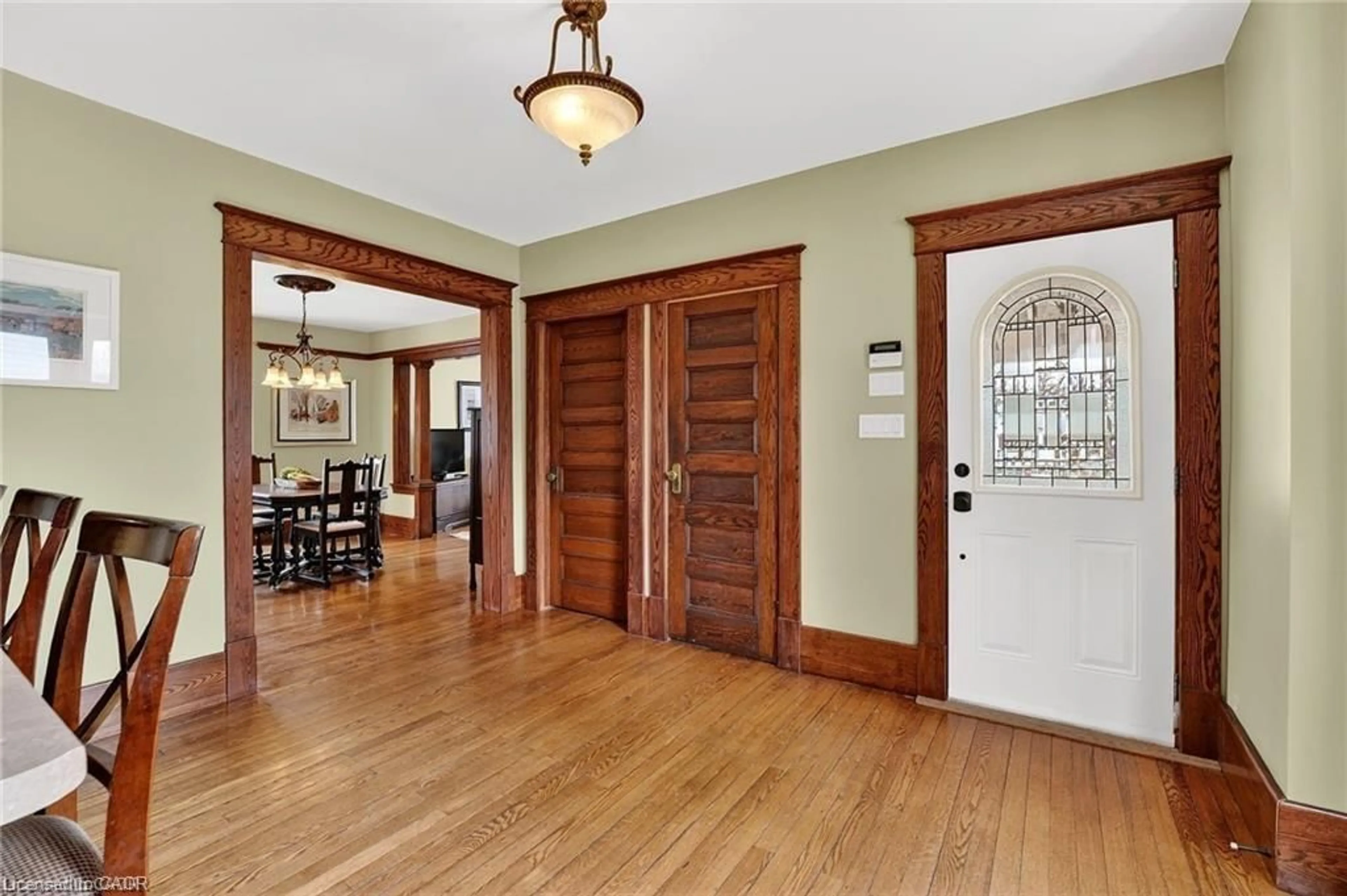 Indoor entryway for 3952 Victoria Ave, Vineland Ontario L0R 2C0