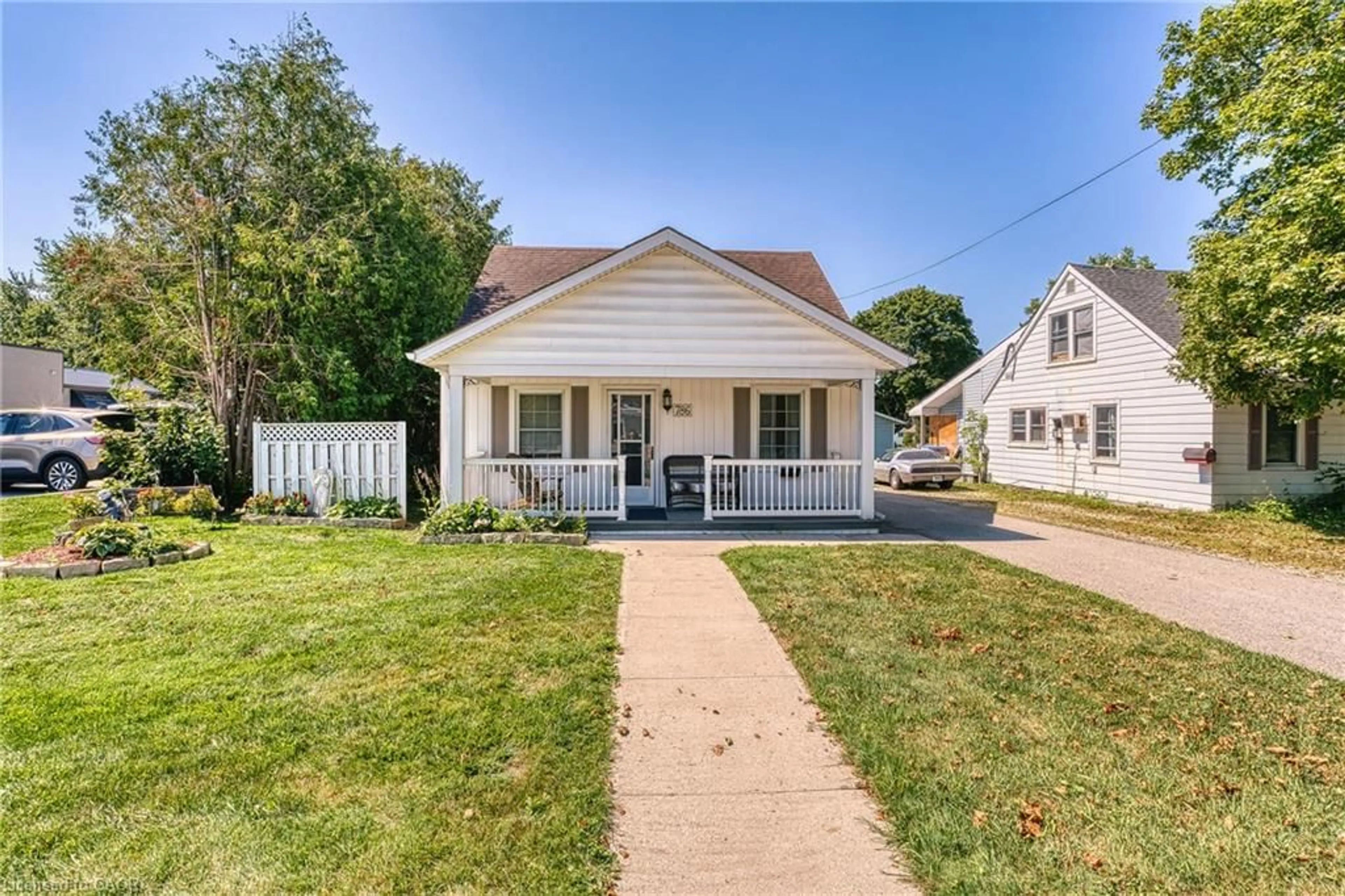 Unknown for 786 Main St, Listowel Ontario N4W 1B3