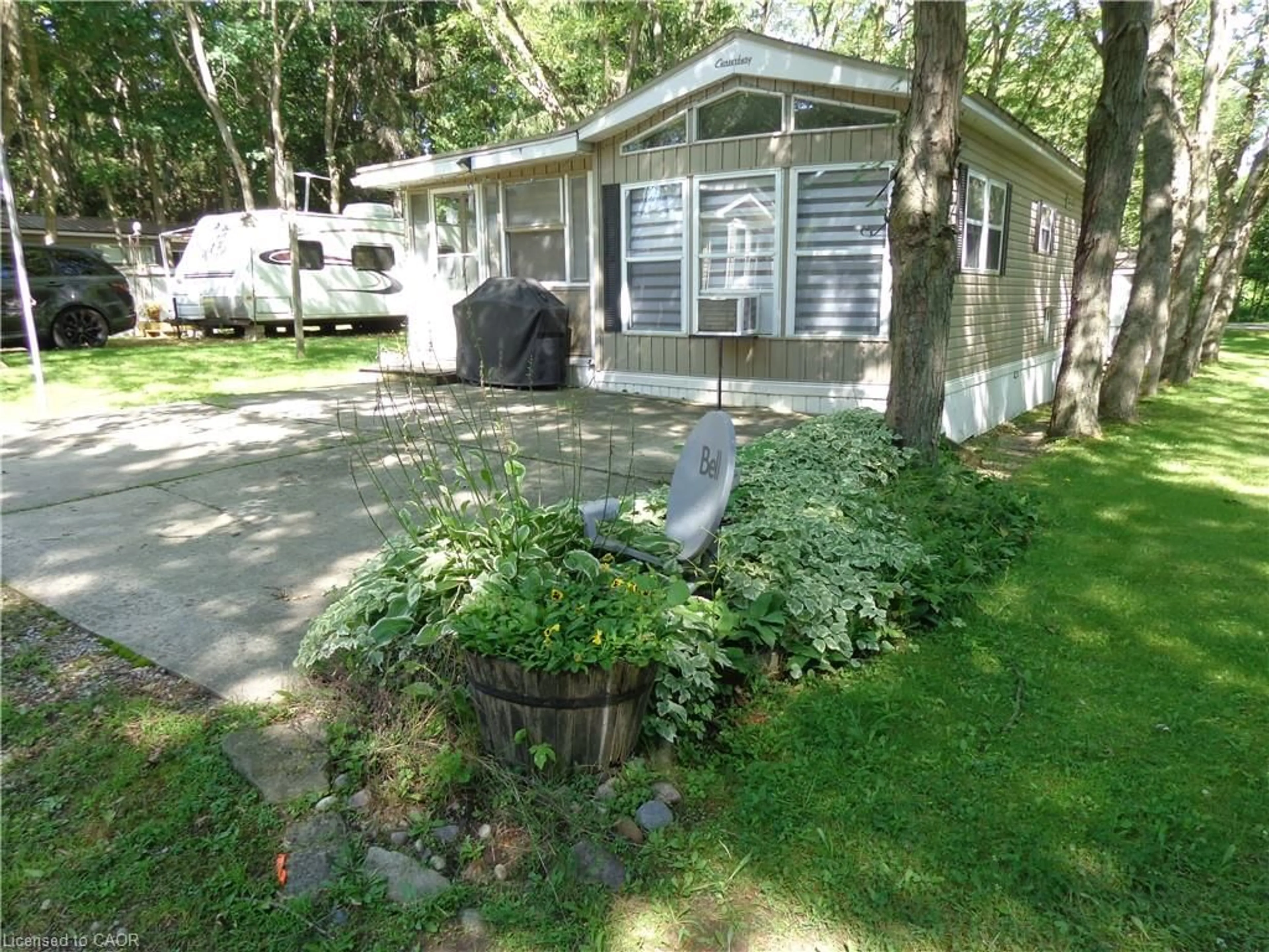 Unknown for 1652 Puddicombe Rd #422, New Hamburg Ontario N3A 2Z4