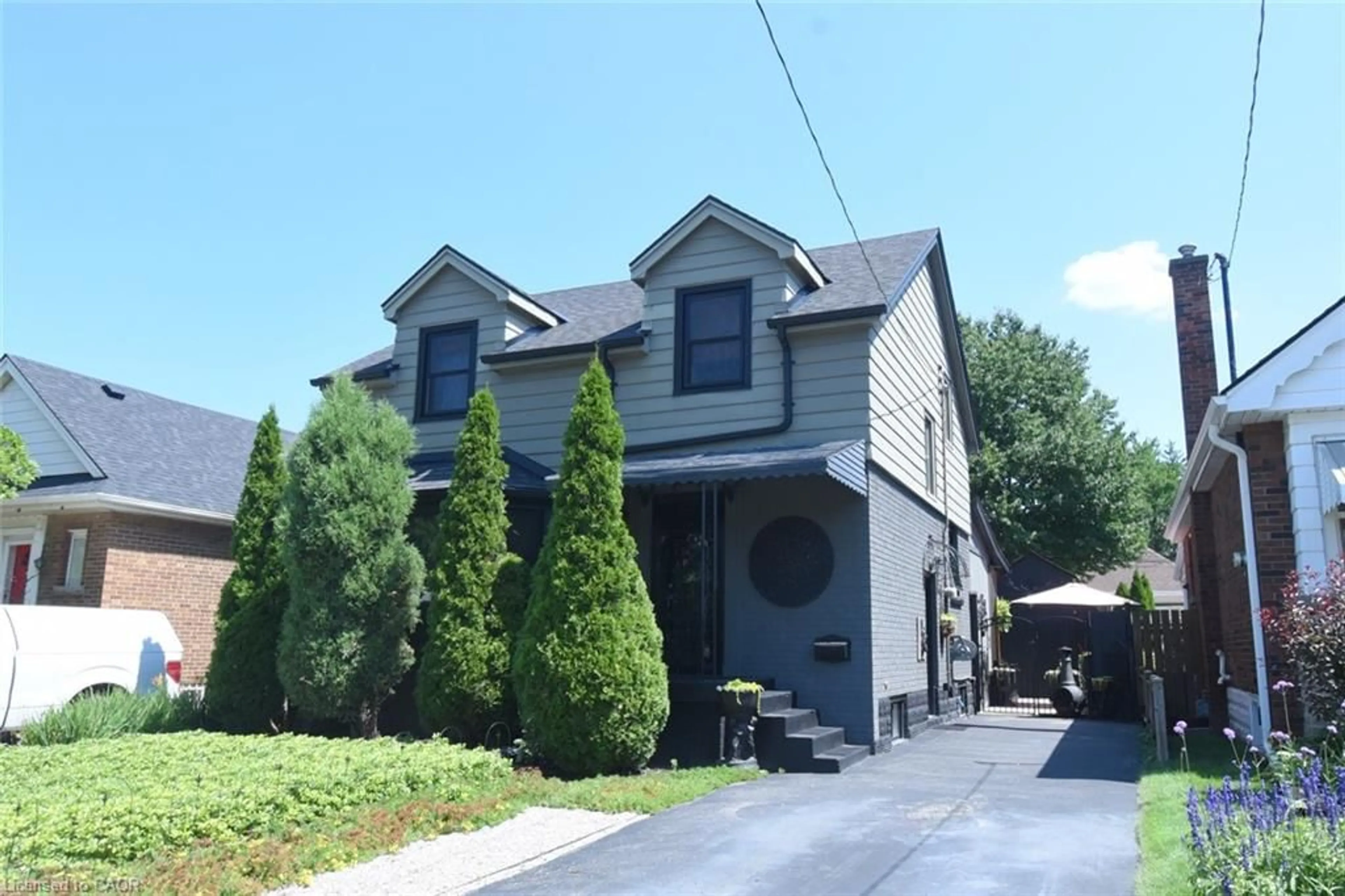 Home with vinyl exterior material, street for 139 Garside Ave, Hamilton Ontario L8K 2W1
