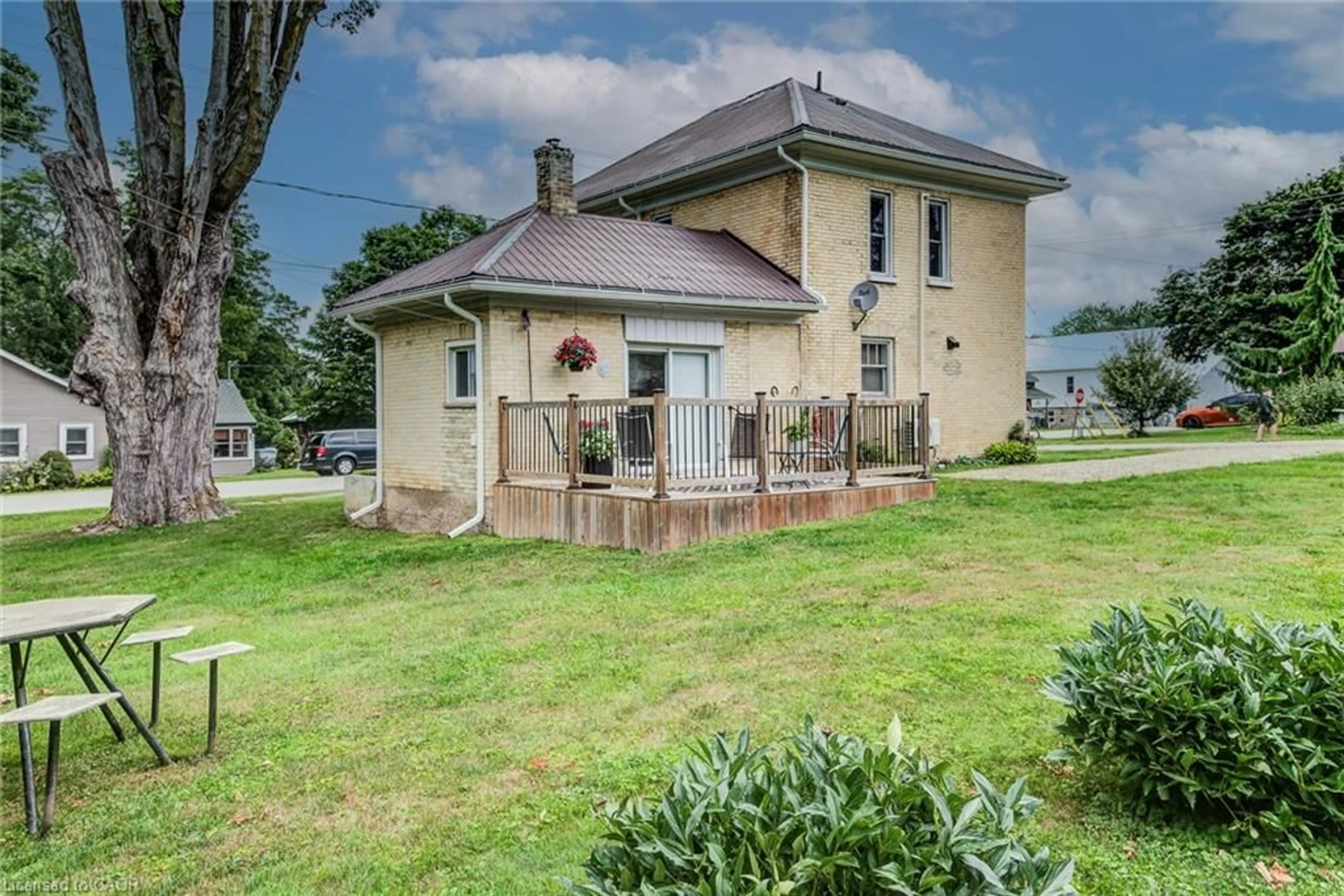 A pic from outside/outdoor area/front of a property/back of a property/a pic from drone, building for 45 Clyde St, Bluevale Ontario N0G 1G0