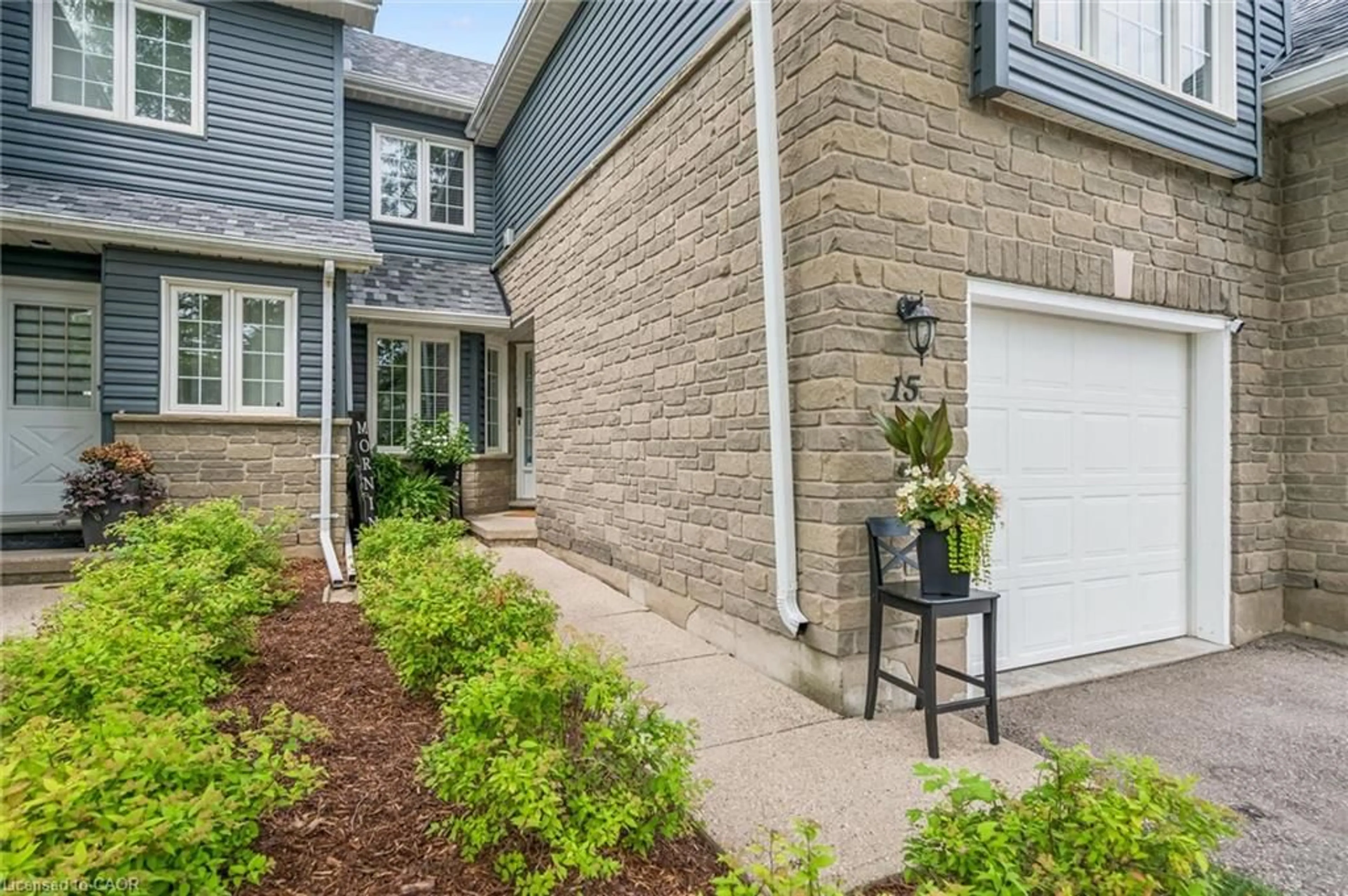 Home with brick exterior material, street for 199 Saginaw Pky #15, Cambridge Ontario N1T 1T9