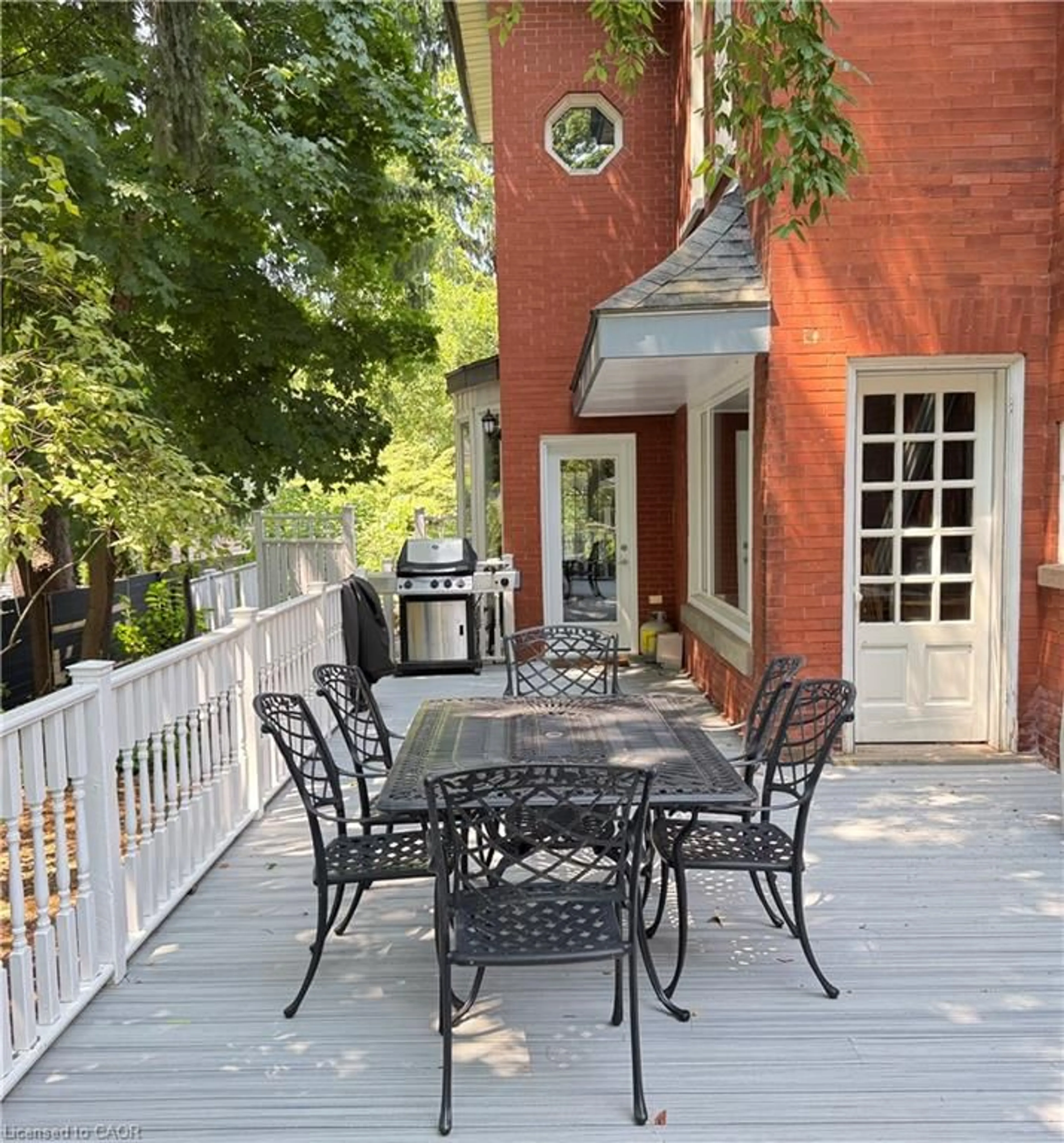 Patio, street for 42 Lansdowne Rd, Cambridge Ontario N1S 2S9