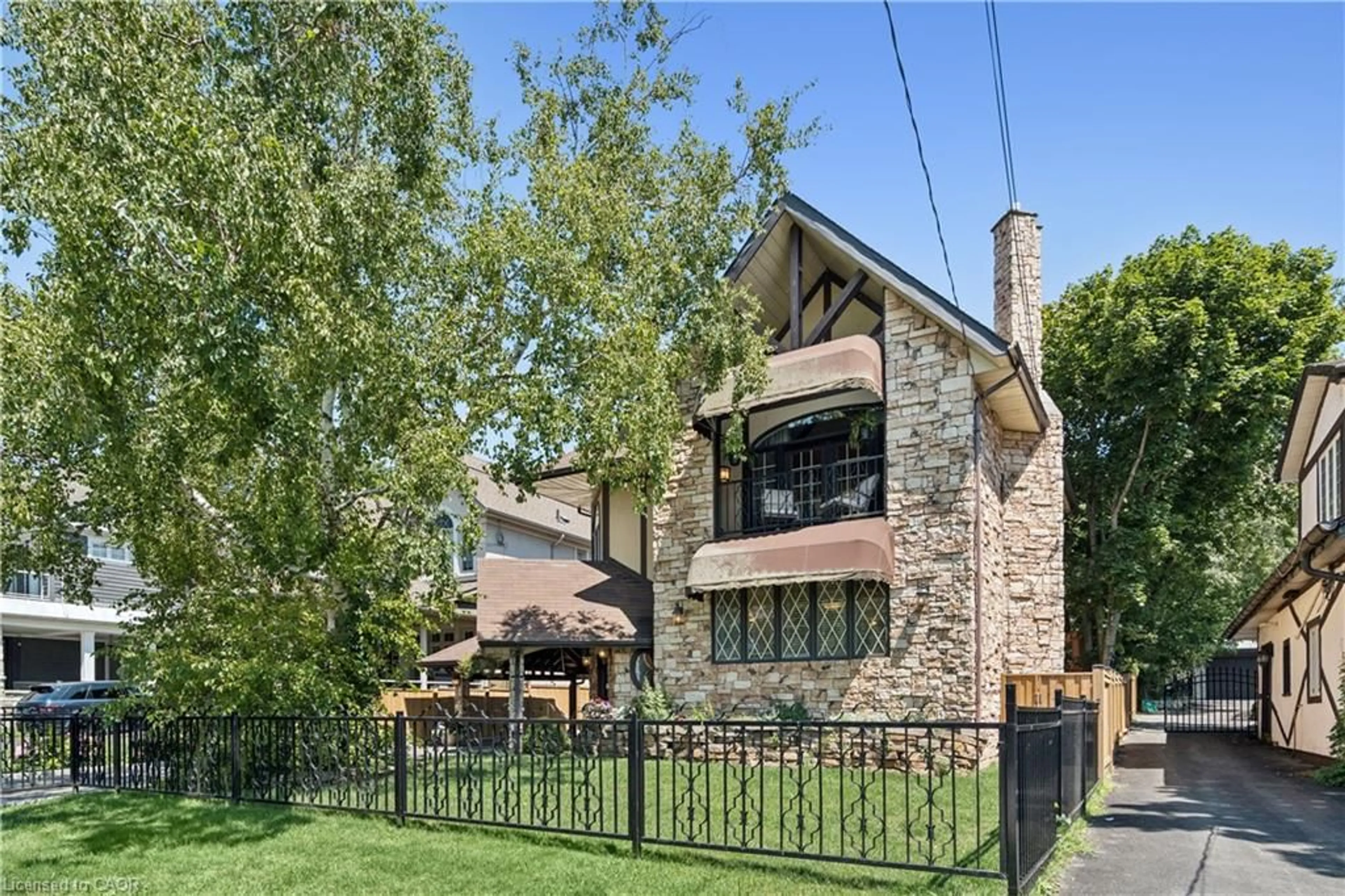 Home with brick exterior material, street for 695 Front Rd, Pickering Ontario L1W 1P1