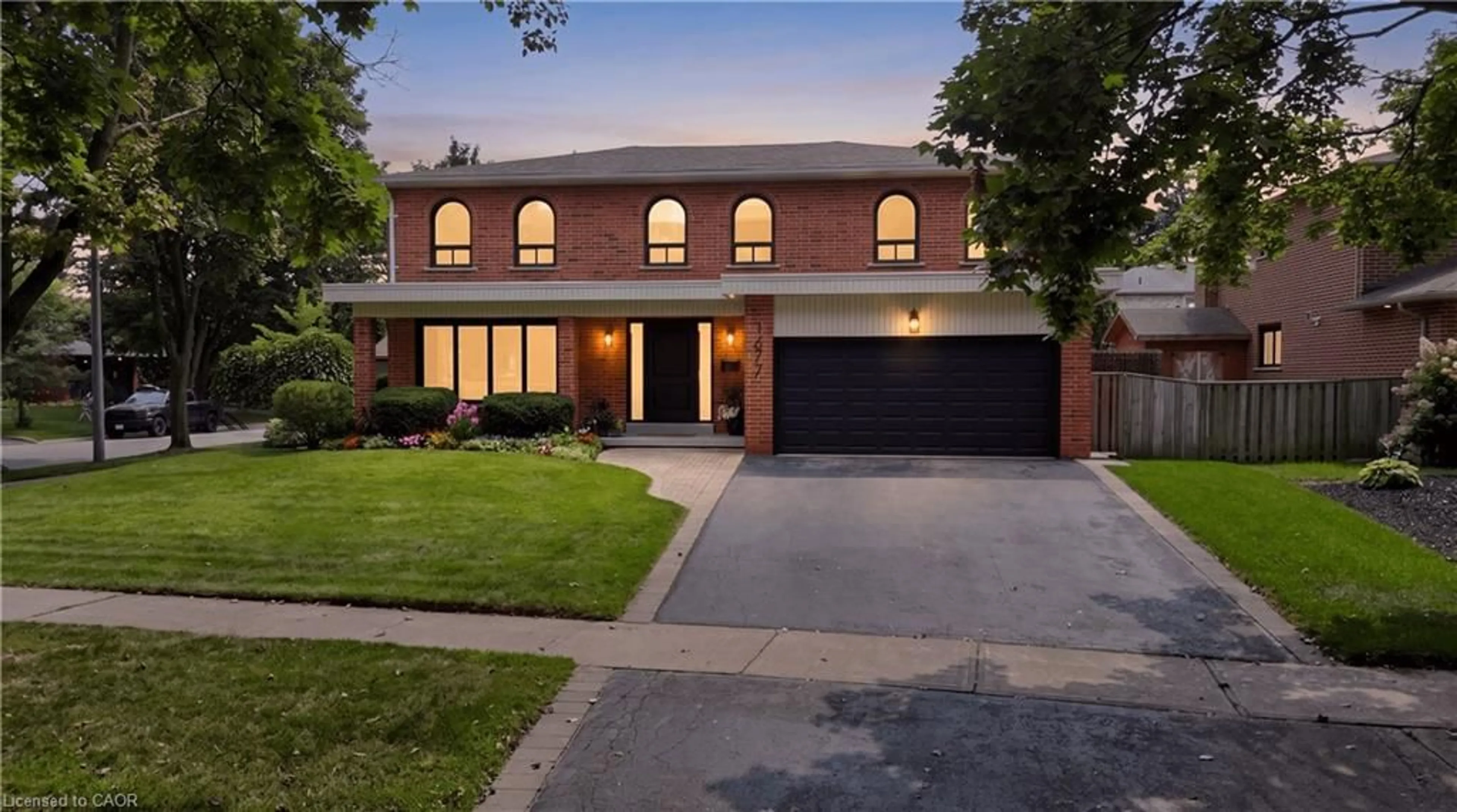 Home with brick exterior material, street for 1677 Sherwood Forrest Cir, Mississauga Ontario L5K 2G8