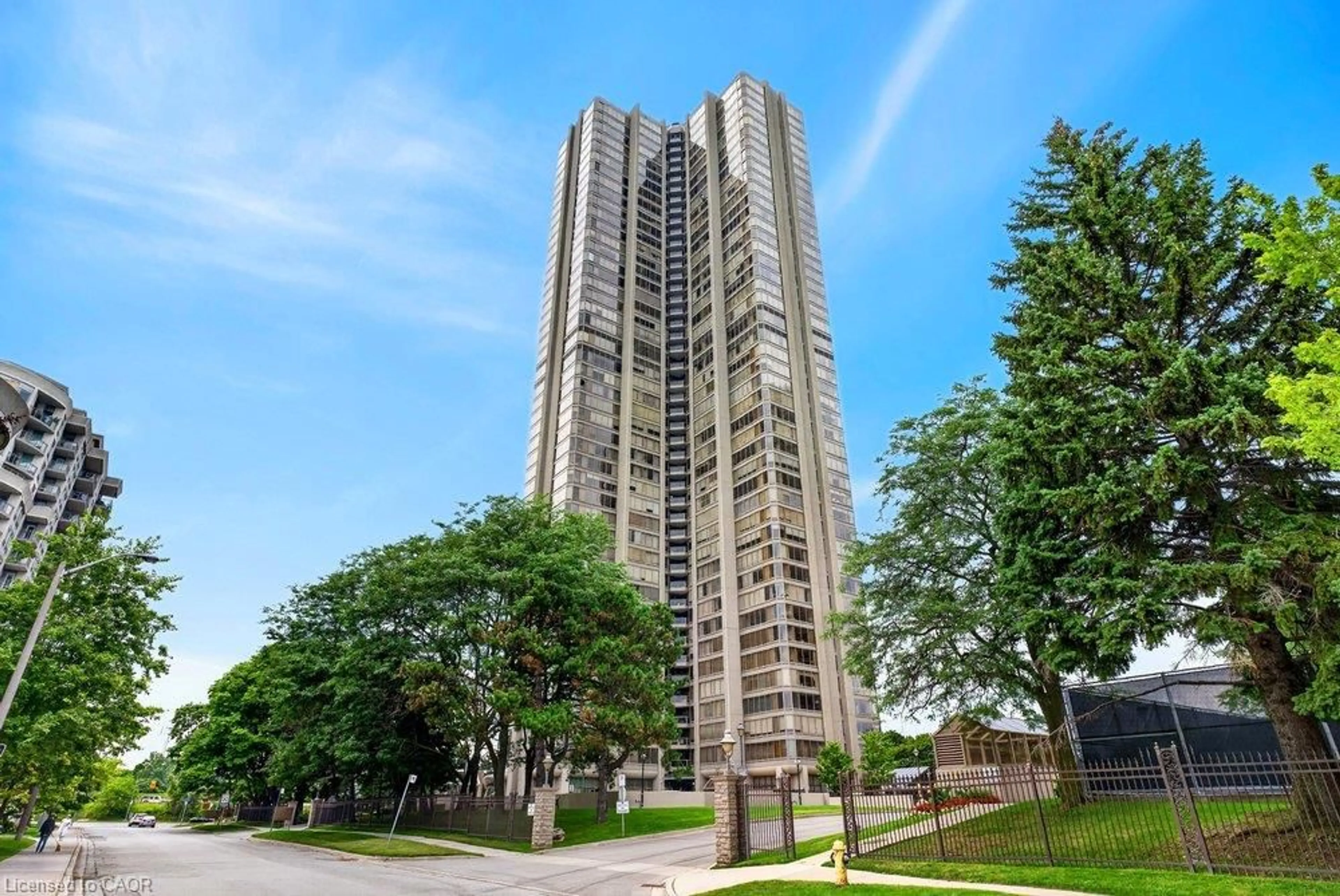 Indoor foyer for 2045 Lake Shore Blvd #2901, Etobicoke Ontario M8V 2Z6