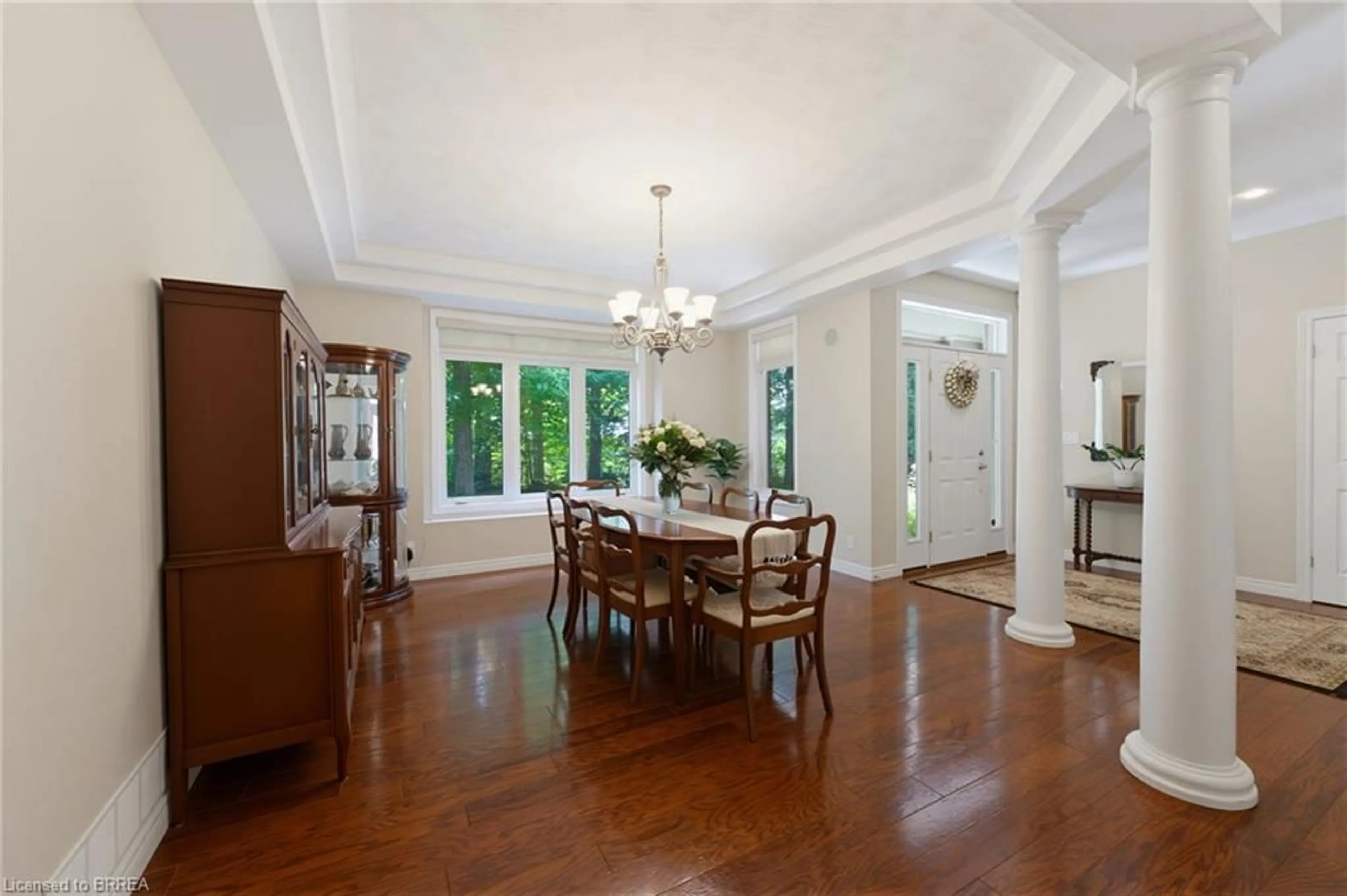 Dining room, unknown for 301 Governors Rd, Paris Ontario N3L 3E1
