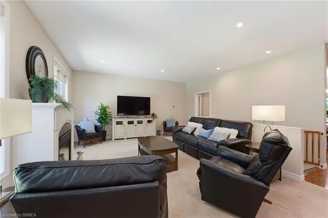 301 Governors Rd, Paris 5