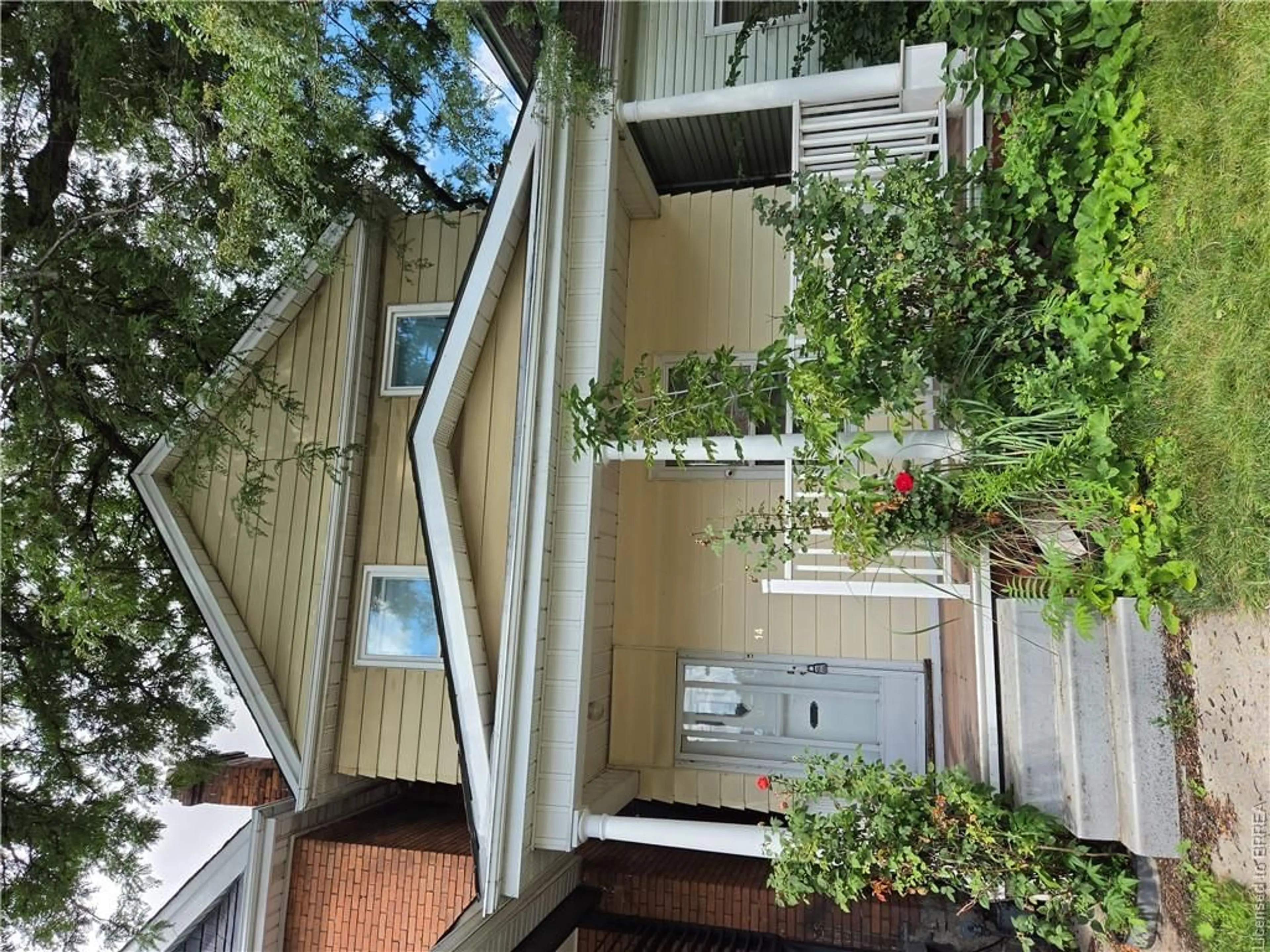 Unknown for 14 Arthur Ave, Hamilton Ontario L8M 2H4