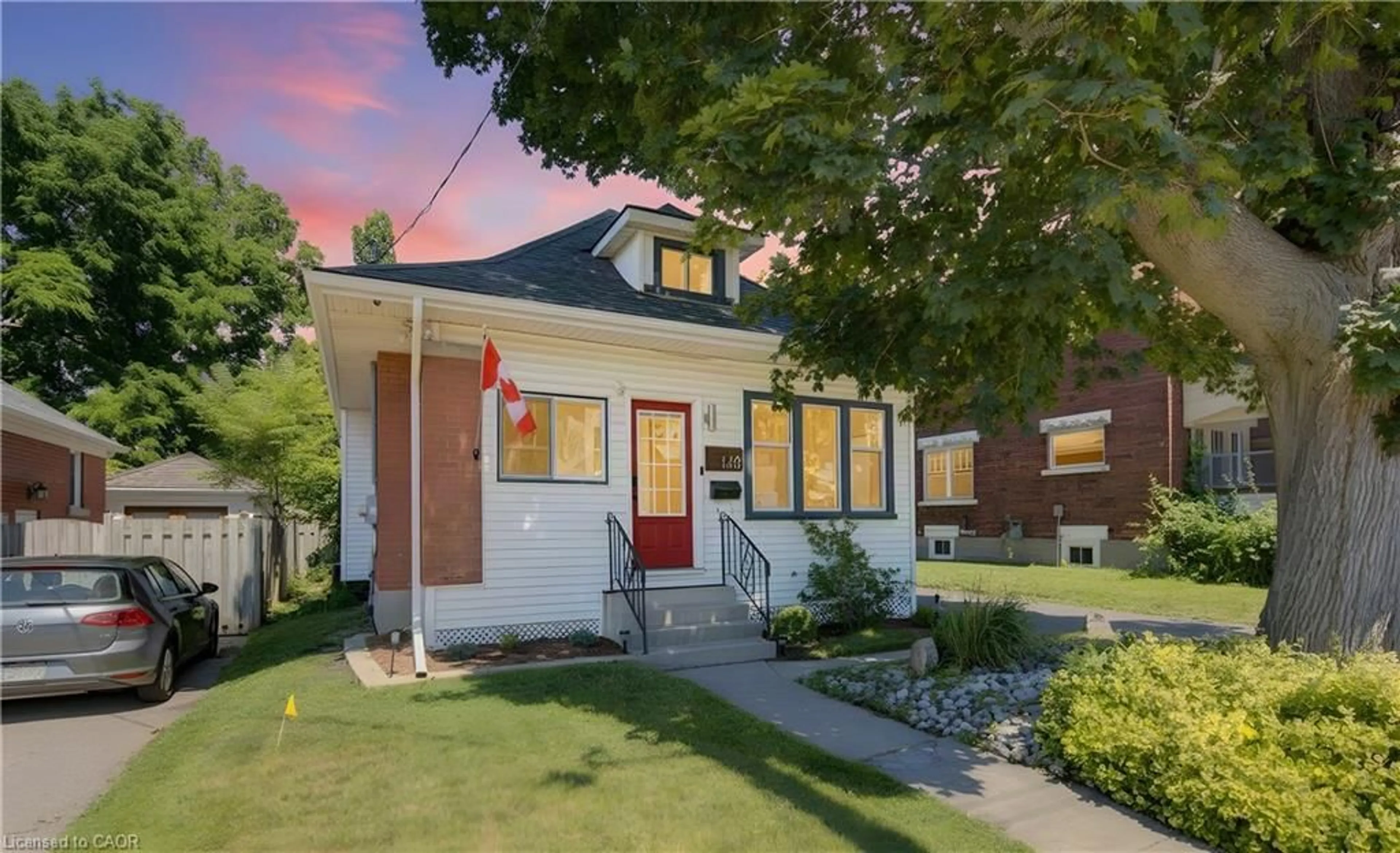 Home with brick exterior material, street for 140 Glasgow St, Kitchener Ontario N2G 2G9
