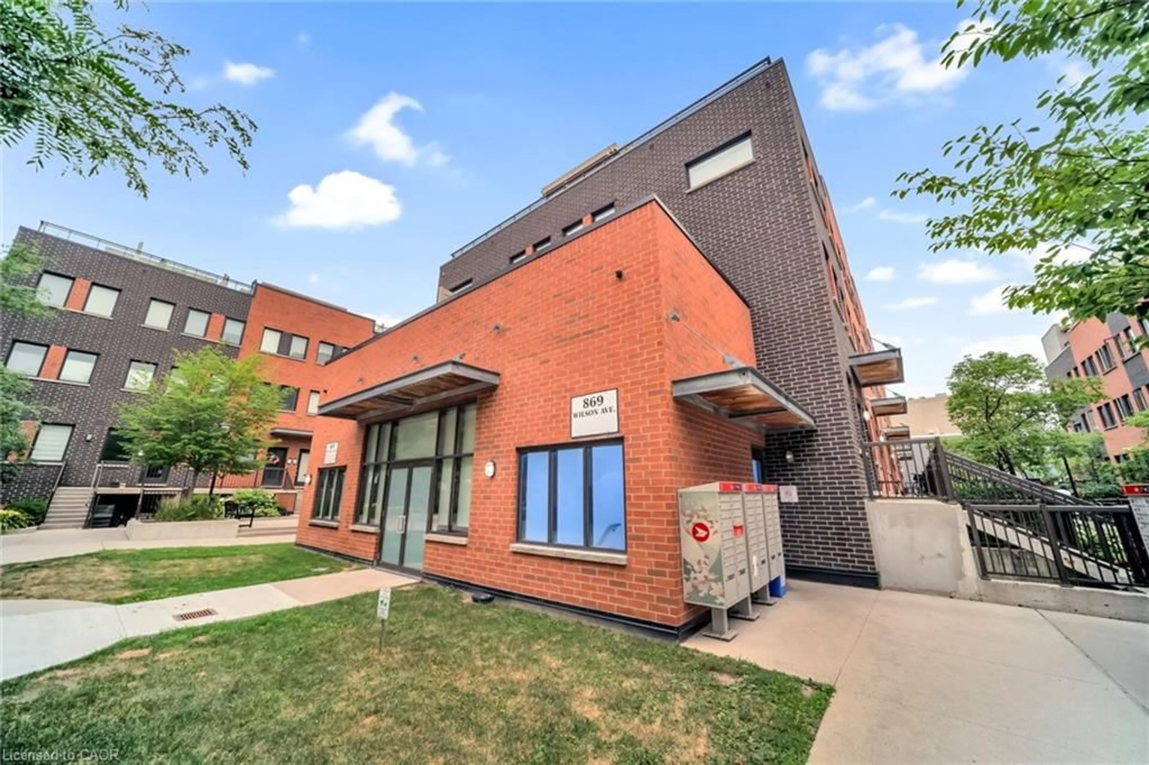 Home with brick exterior material, building for 869 Wilson Ave #29, Toronto Ontario M3K 0A4