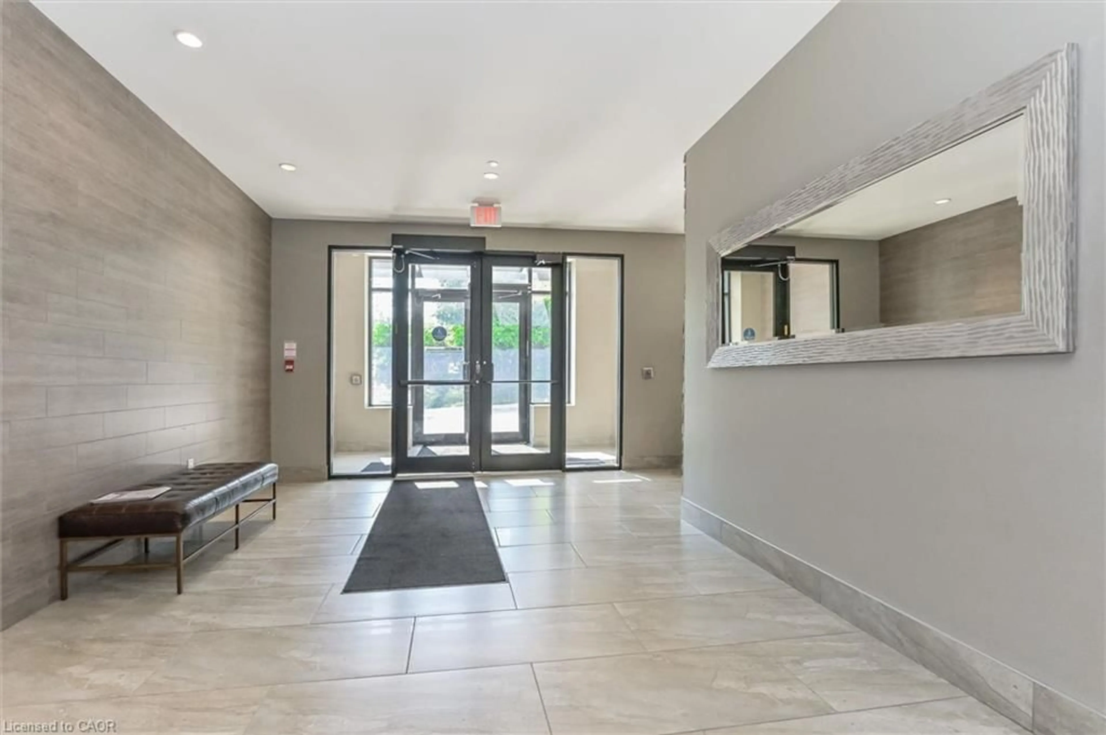 Indoor foyer for 160 Macdonell St #504, Guelph Ontario N1H 0A9