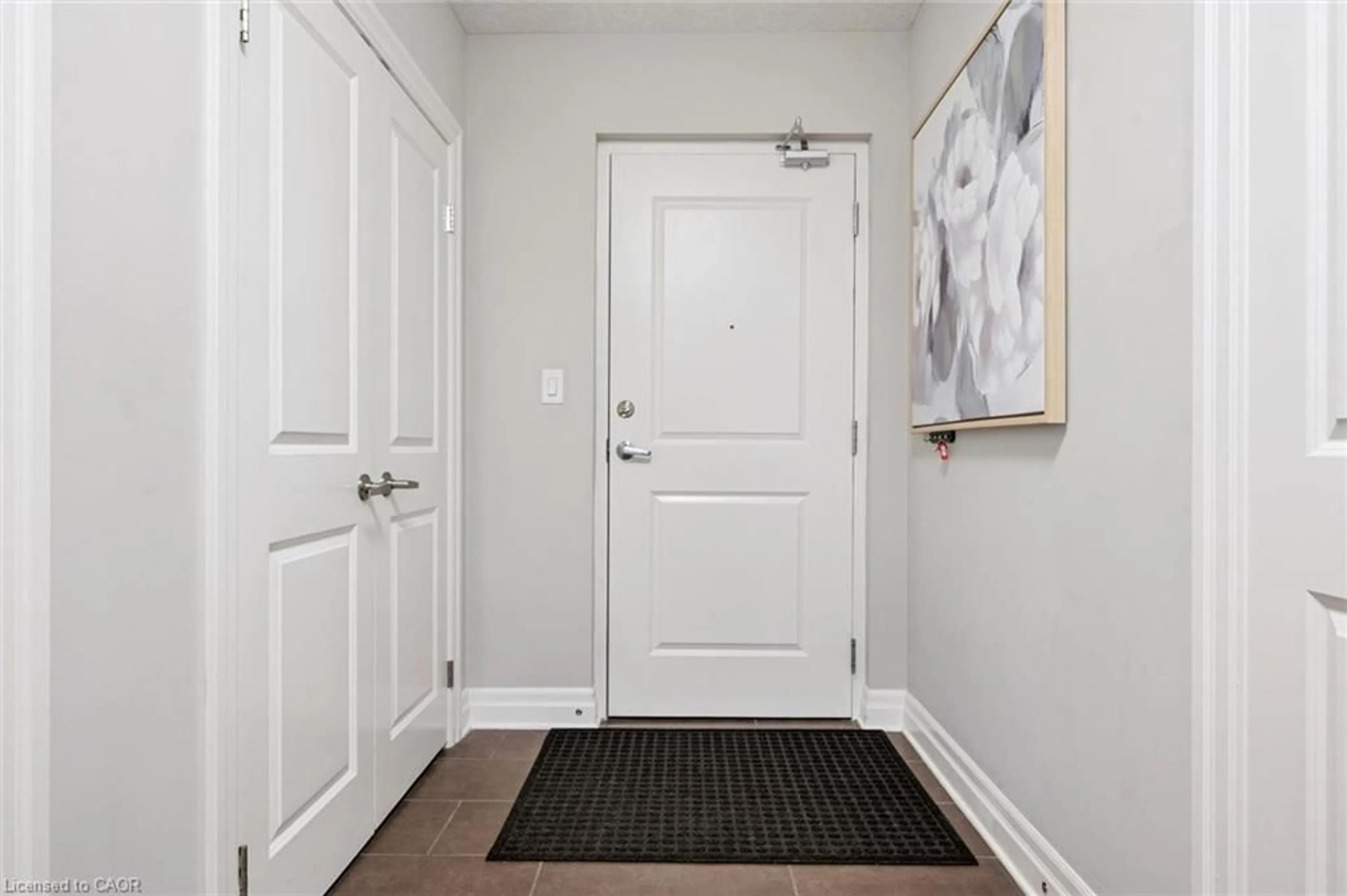 Indoor entryway for 160 Macdonell St #504, Guelph Ontario N1H 0A9