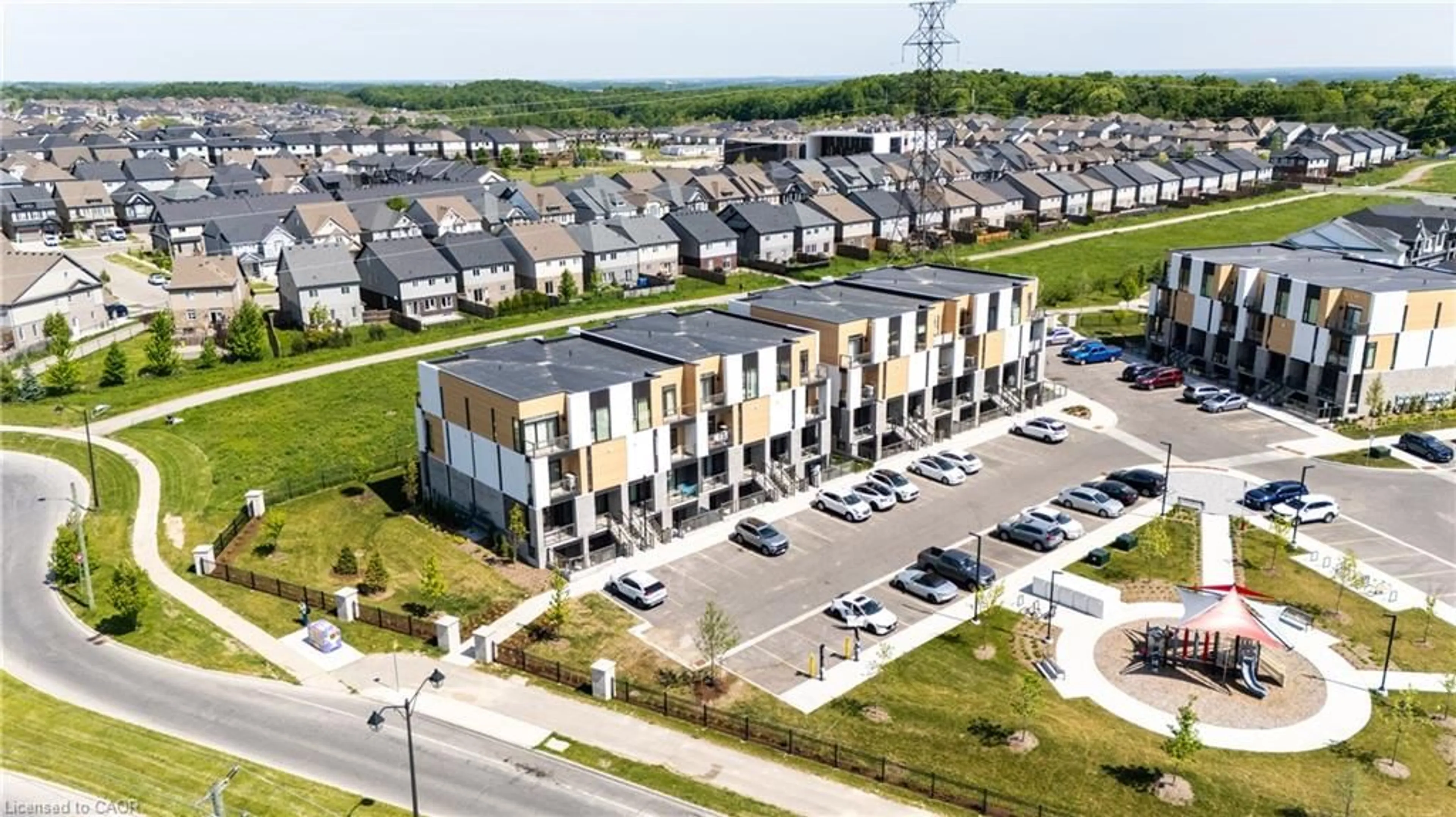 A pic from outside/outdoor area/front of a property/back of a property/a pic from drone, street for 142 Foamflower Pl #33, Waterloo Ontario N2V 0G9