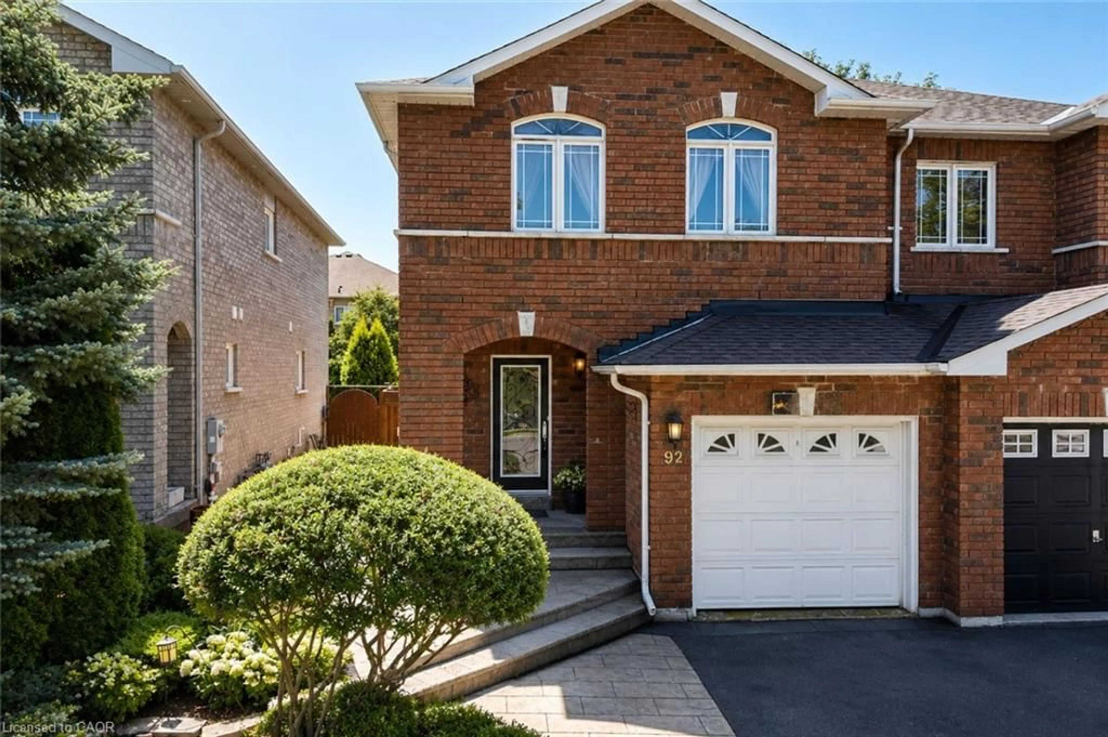 Home with brick exterior material, street for 92 Blackthorn Dr, Maple Ontario L6A 3N5