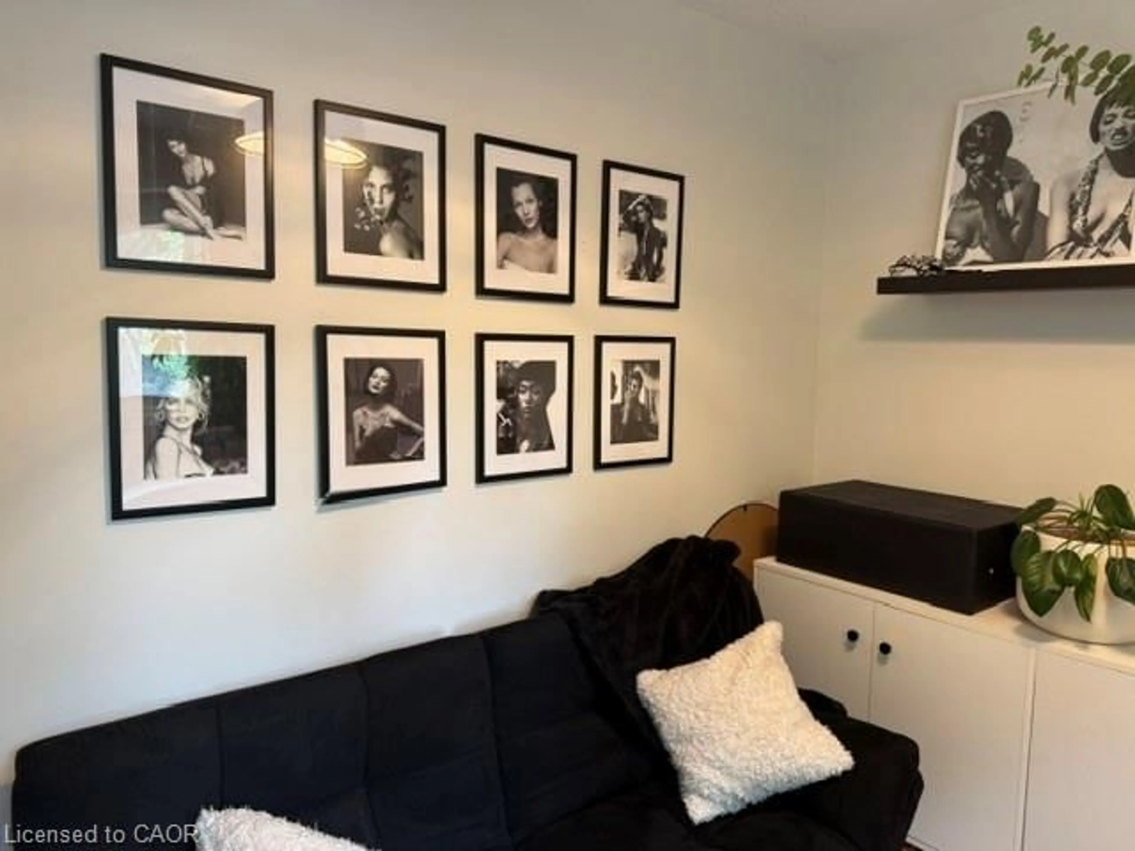 A pic of a room for 93 Cloverdale Ave, Hamilton Ontario L8K 4M2