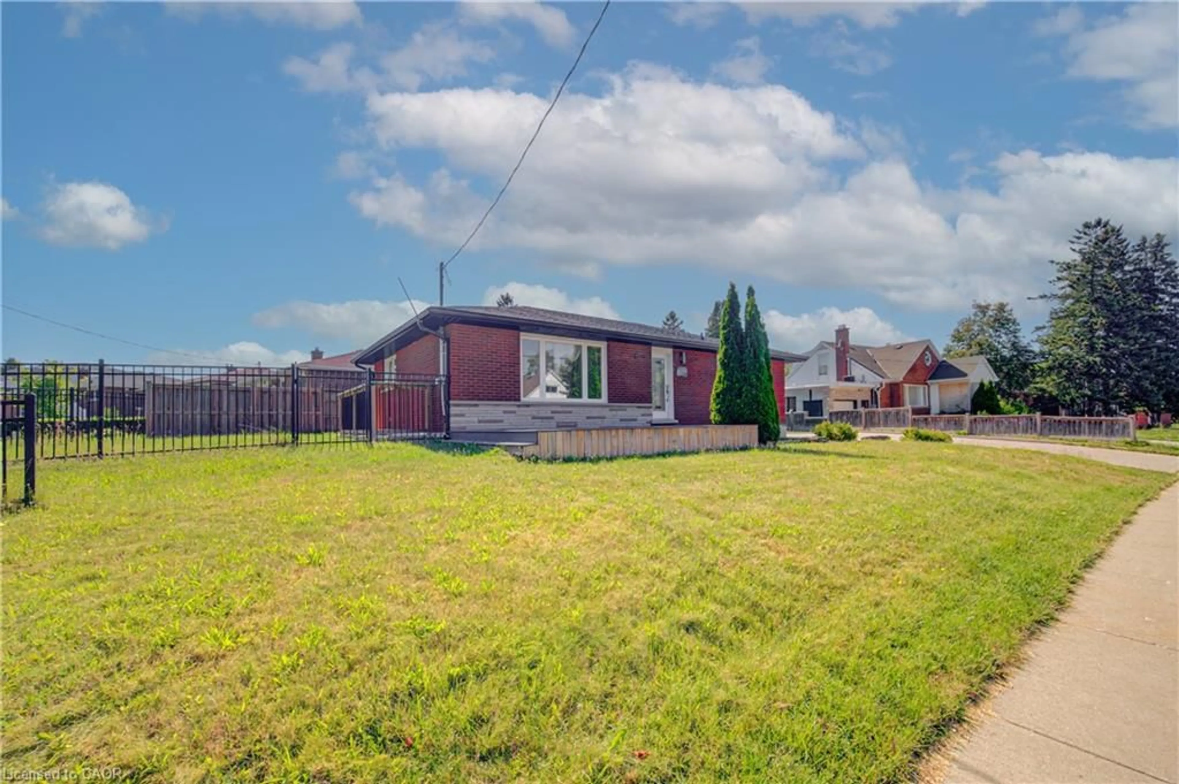 A pic from outside/outdoor area/front of a property/back of a property/a pic from drone, street for 161 Kipling Ave, Kitchener Ontario N2C 2B8