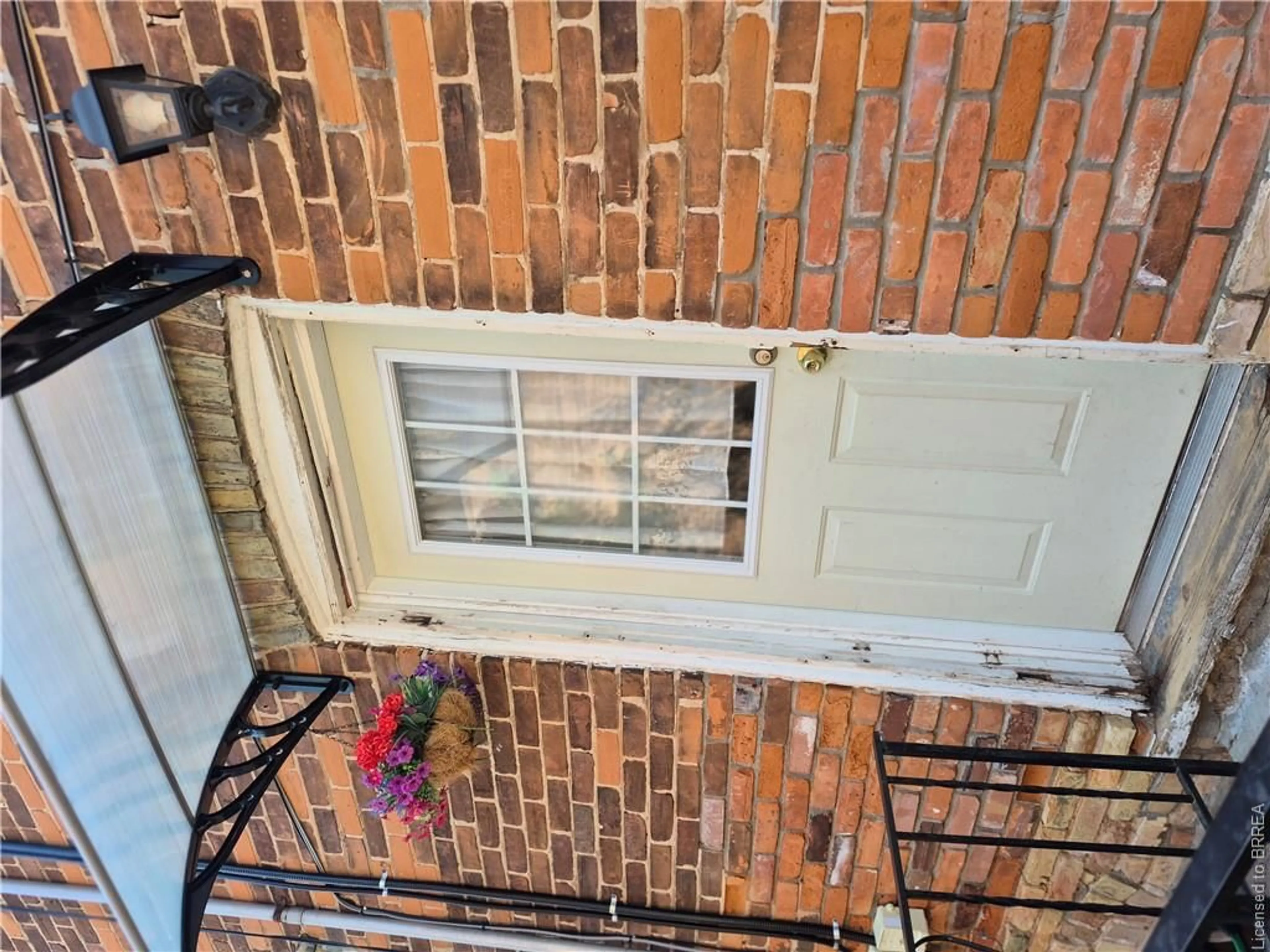 A pic from outside/outdoor area/front of a property/back of a property/a pic from drone, street for 97 Colborne St, Simcoe Ontario N3Y 4H4