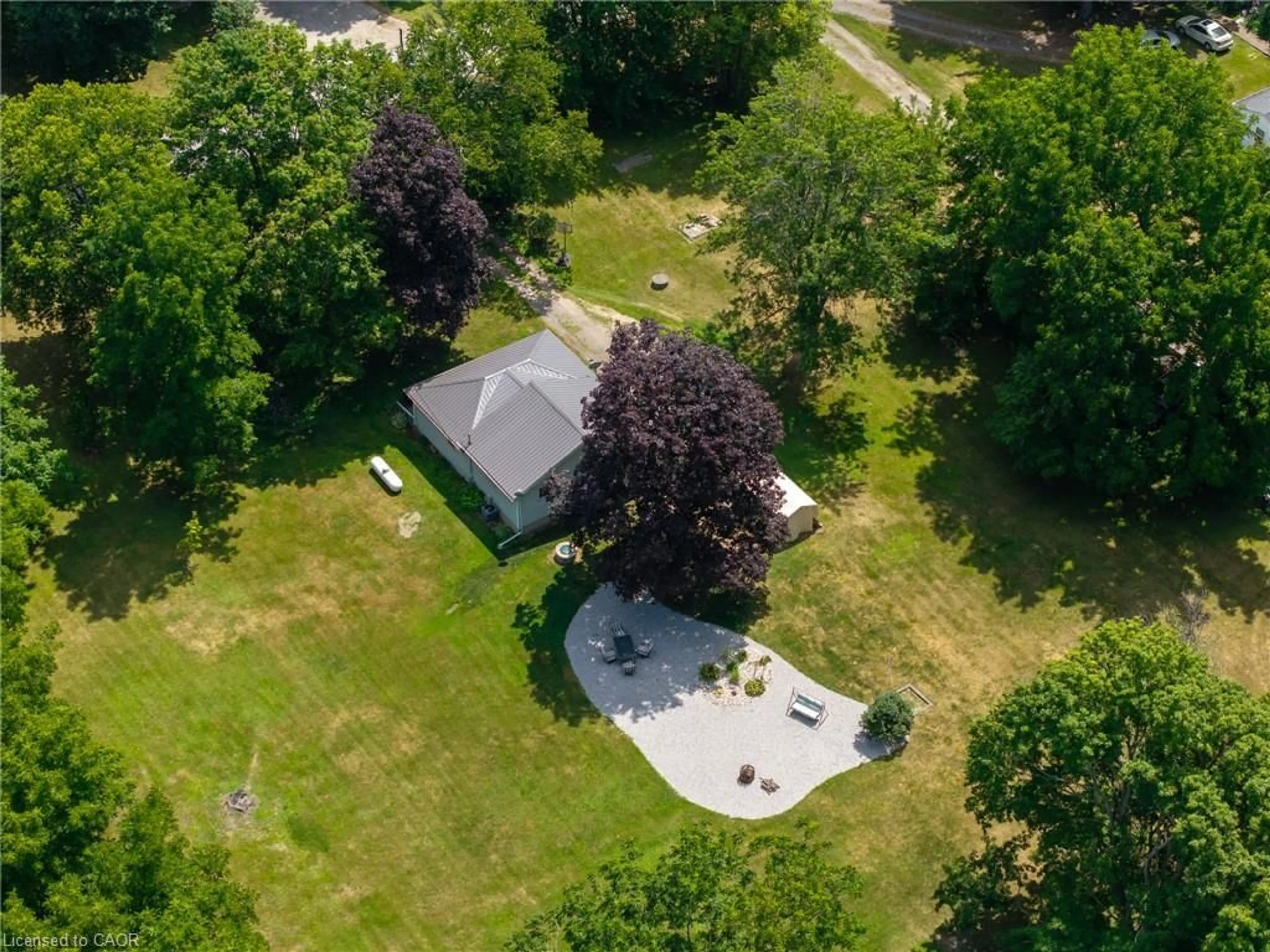 A pic from outside/outdoor area/front of a property/back of a property/a pic from drone, street for 15 Middlemiss Ave, Melbourne Ontario N0L 1T0