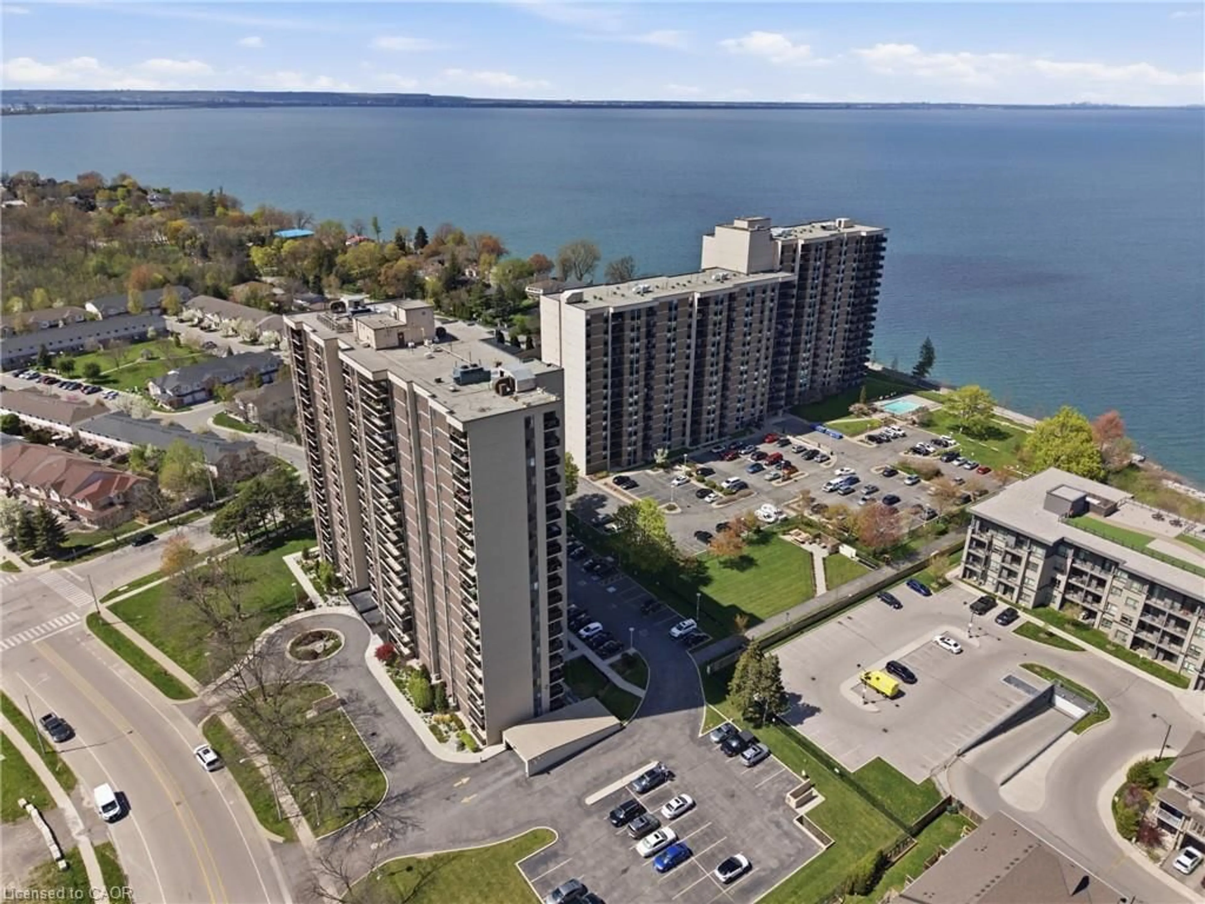 A pic from outside/outdoor area/front of a property/back of a property/a pic from drone, water/lake/river/ocean view for 301 Frances Ave #507, Stoney Creek Ontario L8E 3W6