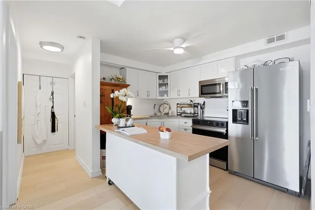 8 Woodman Dr #708, Hamilton 4