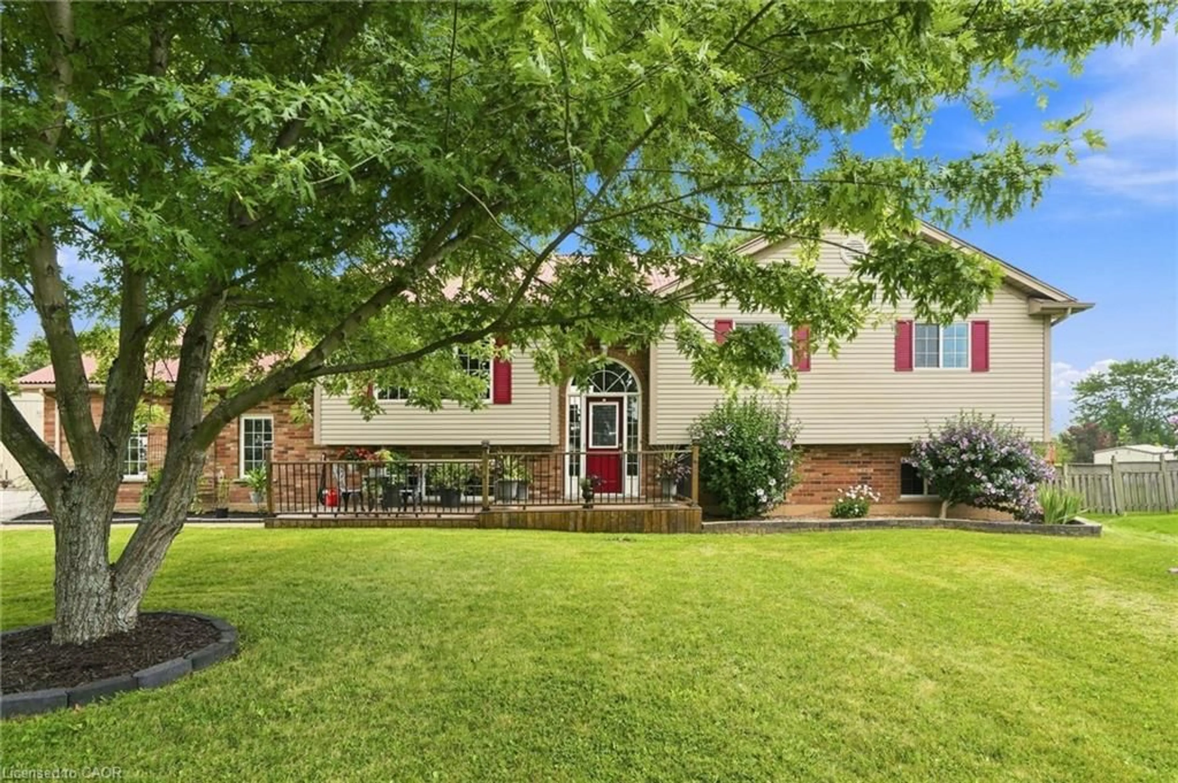 Home with brick exterior material, street for 3557 Grimsby Rd, Grassie Ontario L0R 1M0